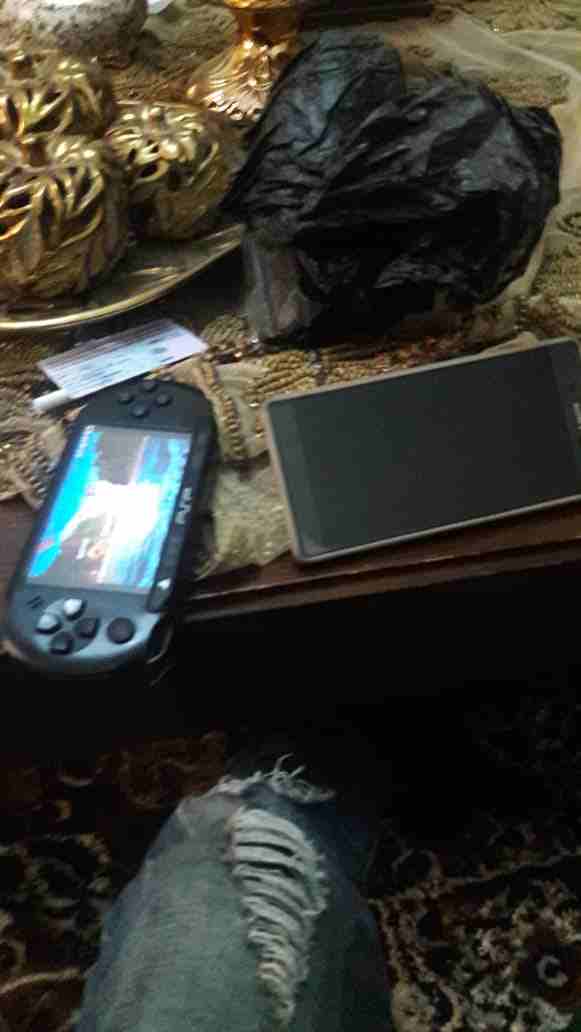 sonyxaaltra                                            


	 				لا تنسَ أنك شاهدت هذا الإعلان في عنكبوت            
	 				
                            سوني اكس اي الترا. ويوجد psp شغاله مع شاحنها...