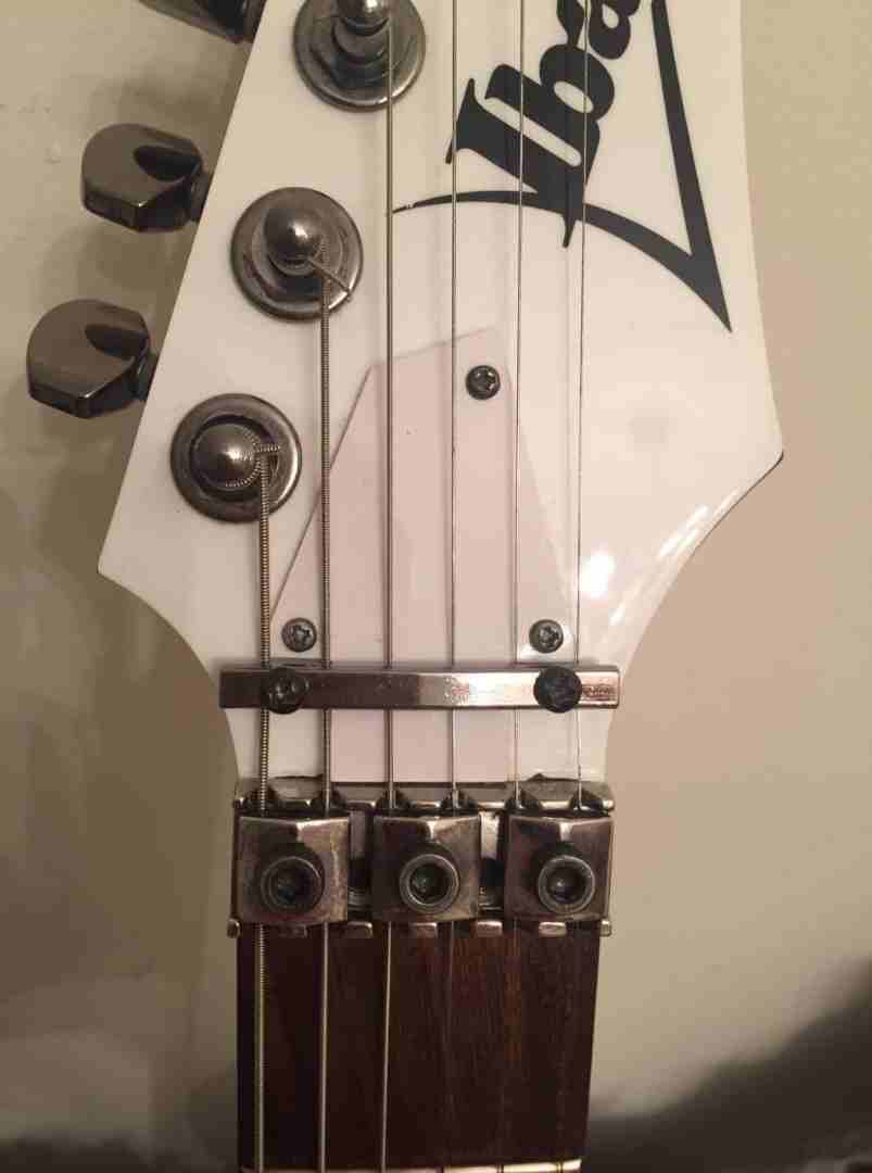 Ibanez JEM 555 / جيتار
لا تنسَ أنك شاهدت هذا الإعلان في عنكبوت
اليكترك جيتار Ibanez Ibanez JEM 55...