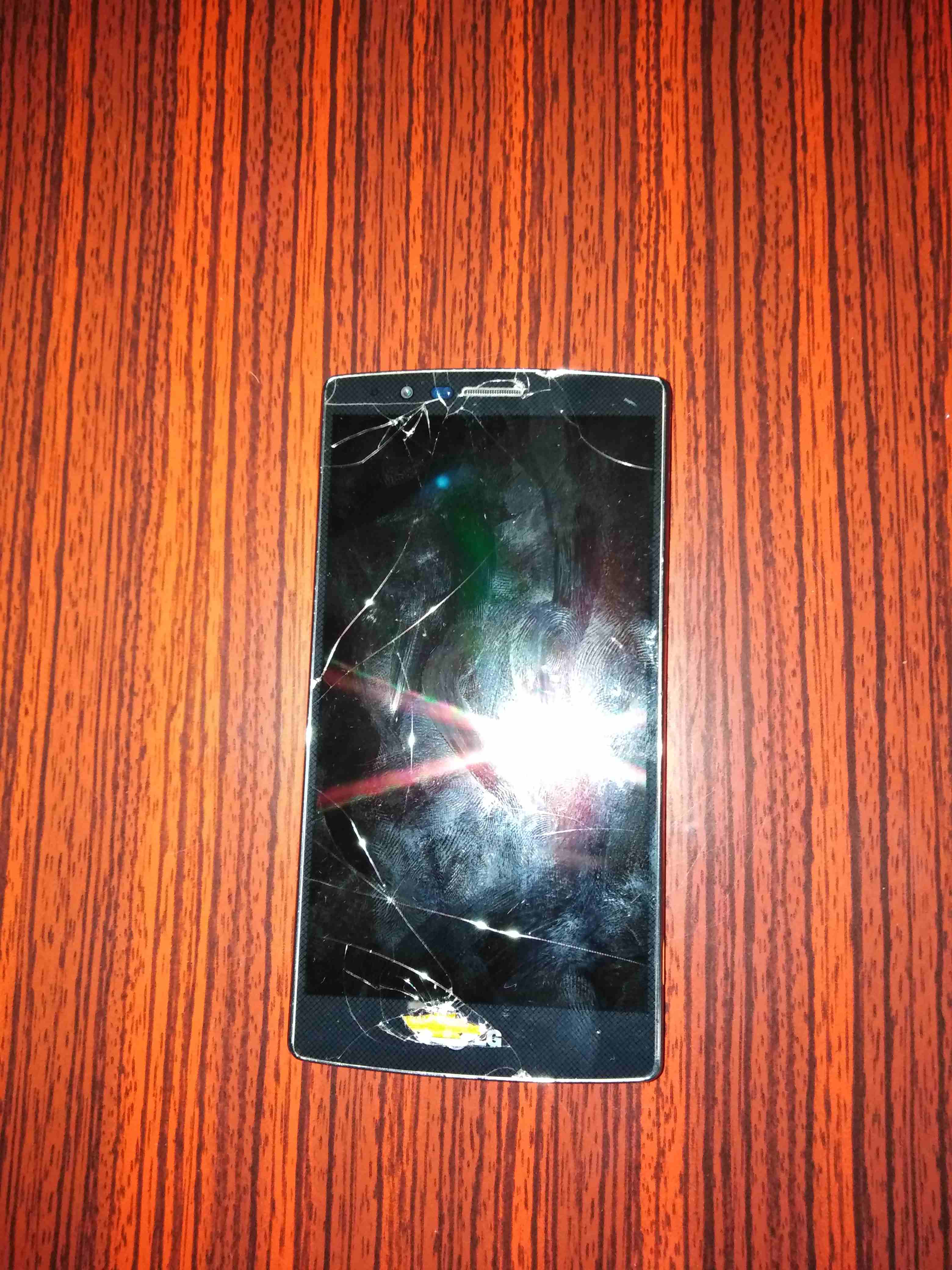 تلفون LG g4 للبيع                                            


	 				لا تنسَ أنك شاهدت هذا الإعلان في عنكبوت            
	 				
                            تلفون شاشه مكسوره لا تعمل اما باقي القط...