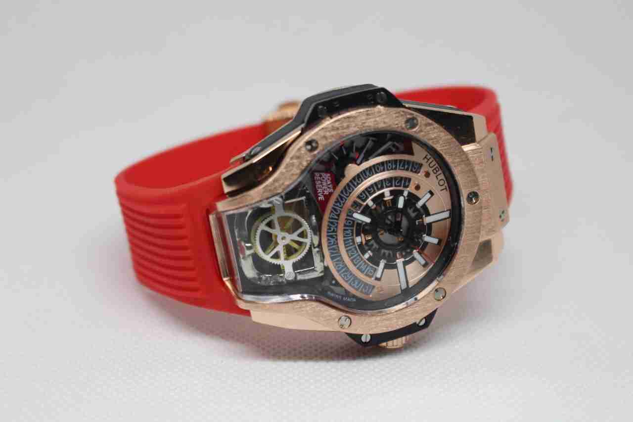 هوبلت hublot
لا تنسَ أنك شاهدت هذا الإعلان في عنكبوت
ساعه هوبلت الجديده العصريه الجذابه
تميز...
