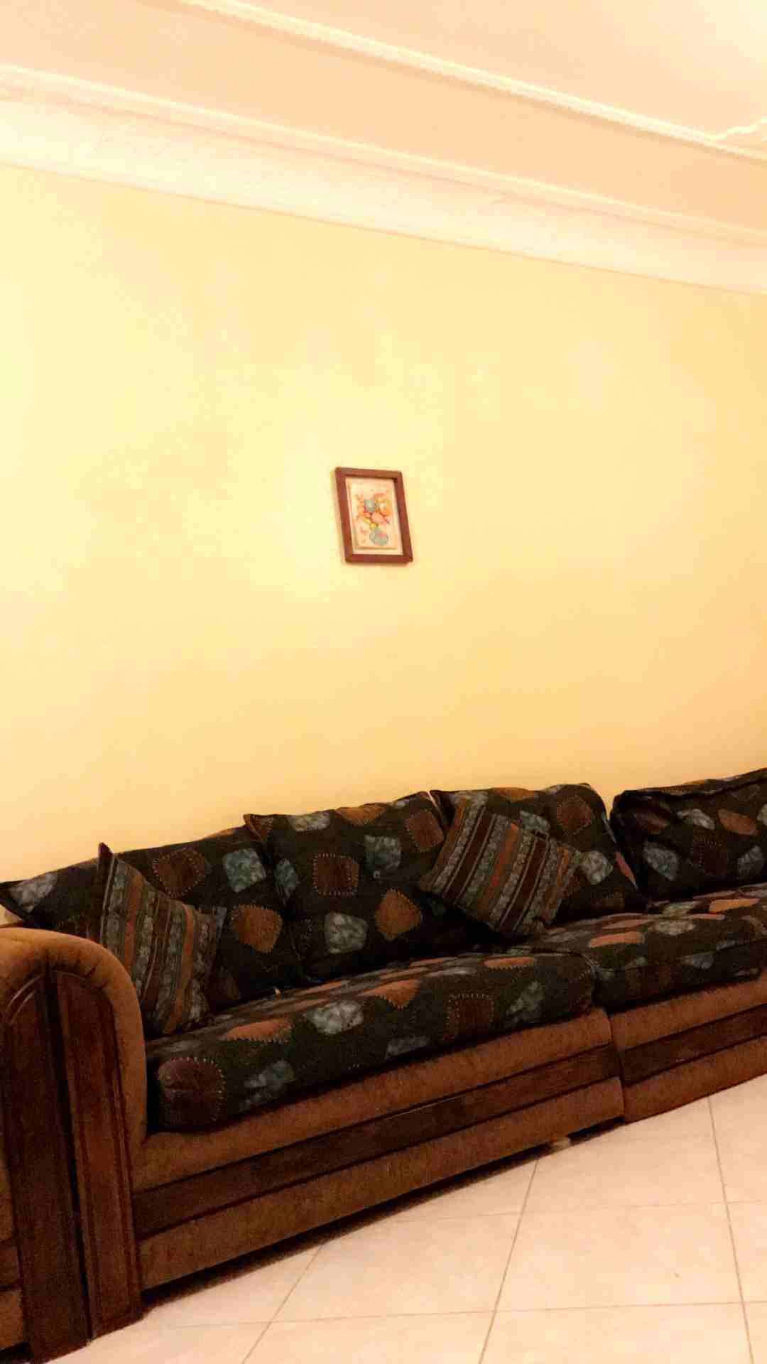 كنب مجلس كامل
لا تنسَ أنك شاهدت هذا الإعلان في عنكبوت
كنب مجلس 4*4 بحاله جيده مع الخداديات...