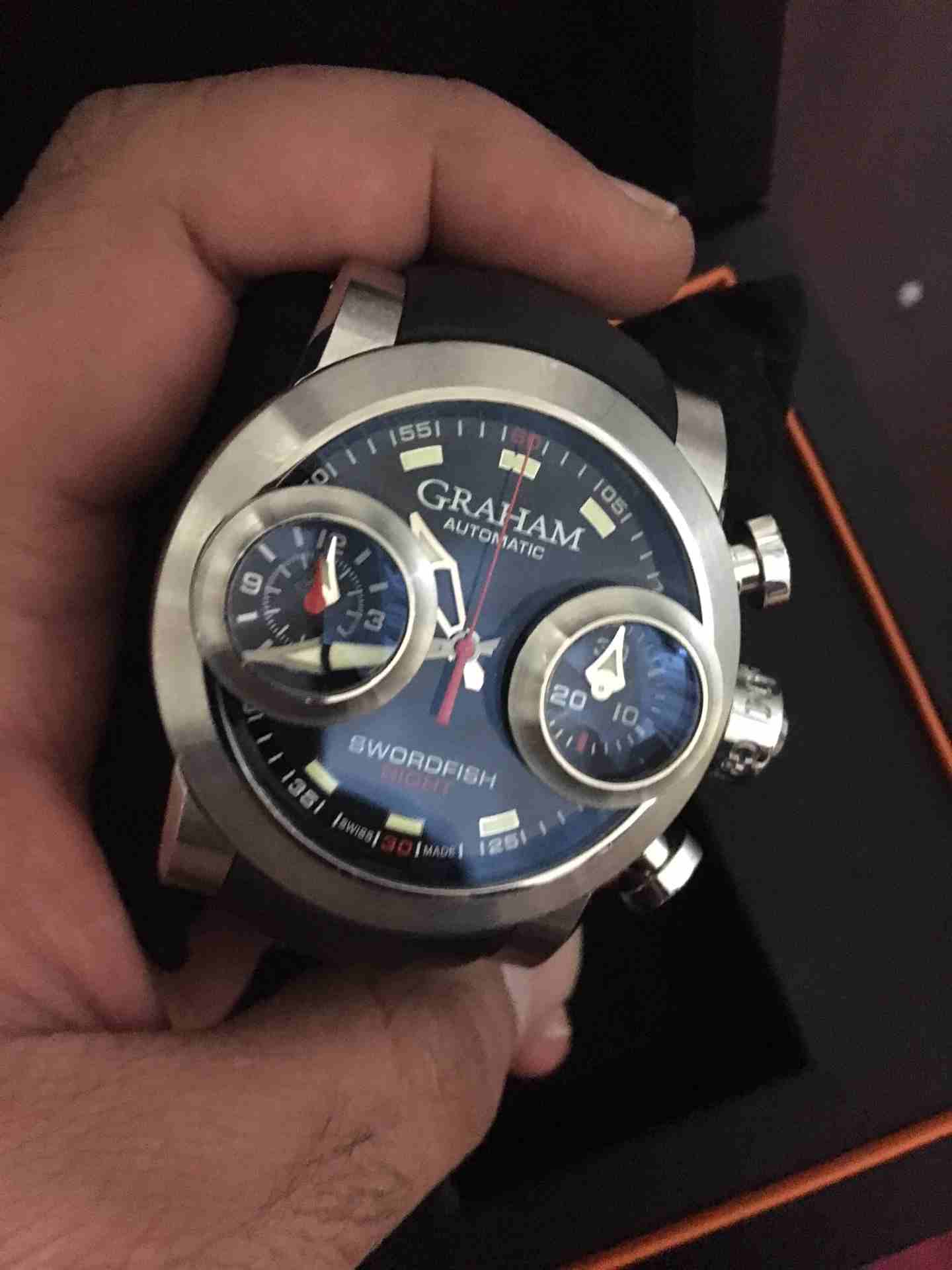 ساعة graham automatic اصلية 100%
لا تنسَ أنك شاهدت هذا الإعلان في عنكبوت
ساعة جراهام سويسرية اصلي...