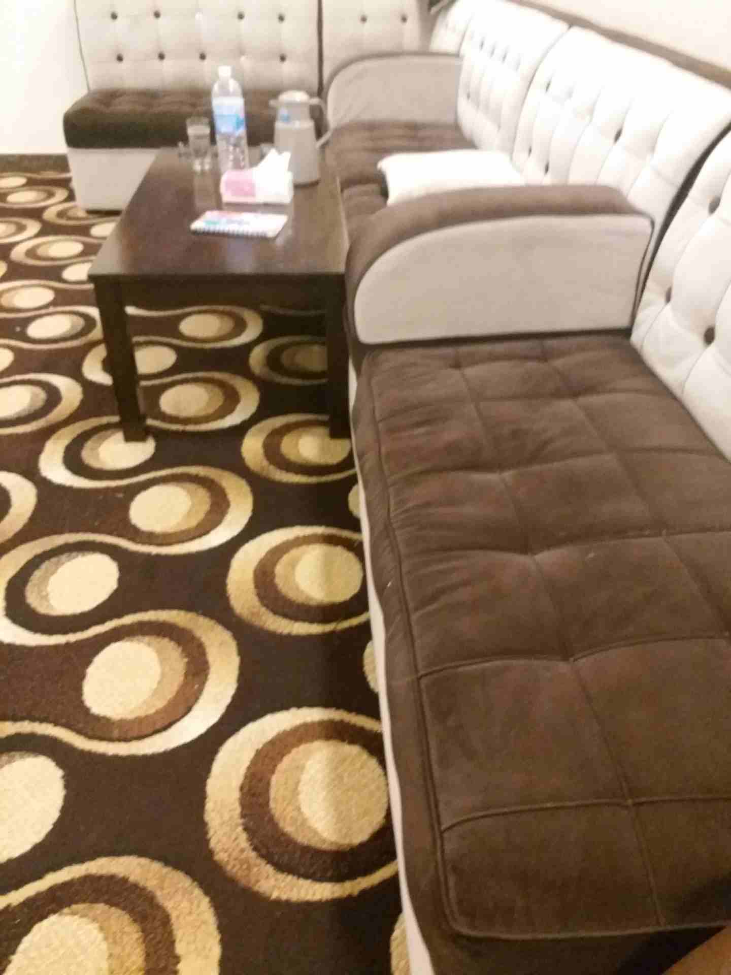 عفش بيت للبيع                                            


	 				لا تنسَ أنك شاهدت هذا الإعلان في عنكبوت            
	 				
                            طقم كنب زاوية   2 سرير مغرد   2 خزانة ملابس...