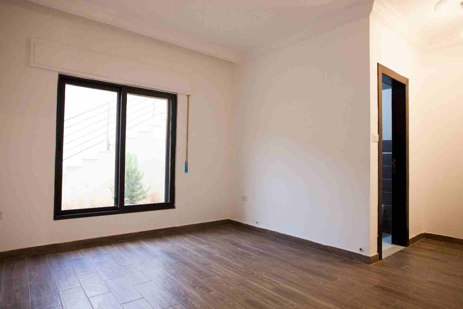 من المالك مباشرة شقة شبه ارضي 120م مع حديقة كبيرة
لا تنسَ أنك شاهدت هذا الإعلان في عنكبوت
المساحة...