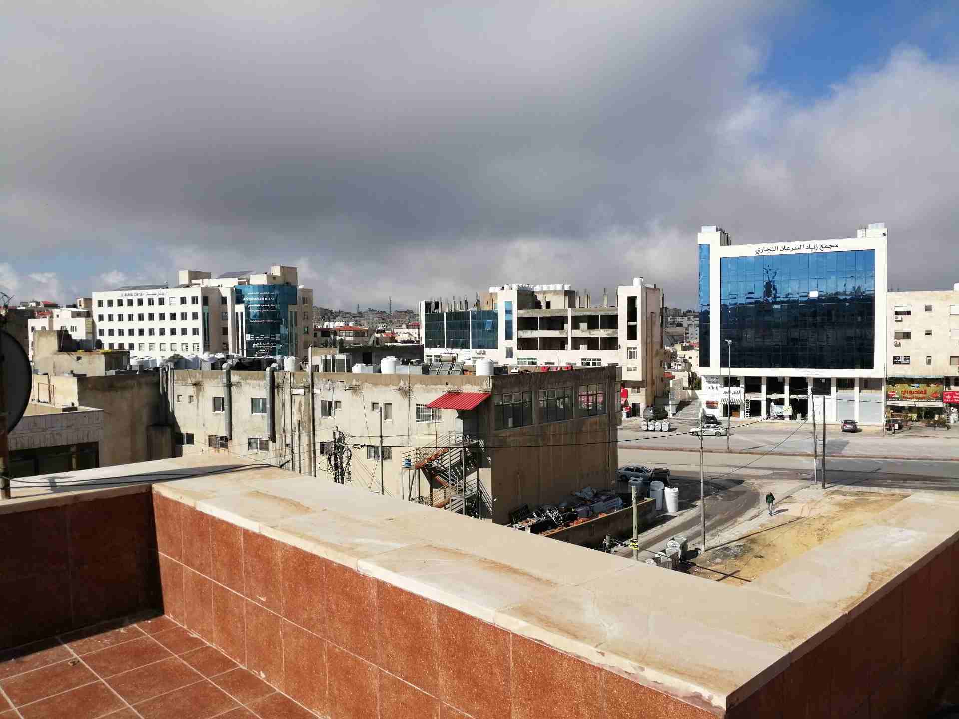 شقة كبيرة فارغة في الجبيهة للايجار 220 متر                                            


	 				لا تنسَ أنك شاهدت هذا الإعلان في عنكبوت            
	 				
                            مساحة 220 متر...
