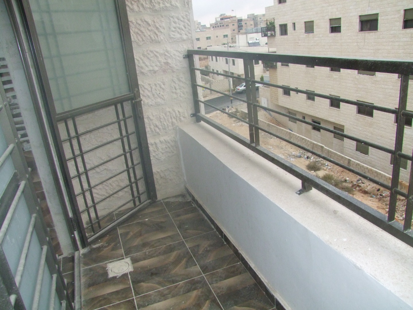 اخر الفرص ل شقة احلامك بين يديك 35 الف مقابل حطين )للبيع من المالك مباشرة
لا تنسَ أنك شاهدت هذا الإعلان في عنكبوت...