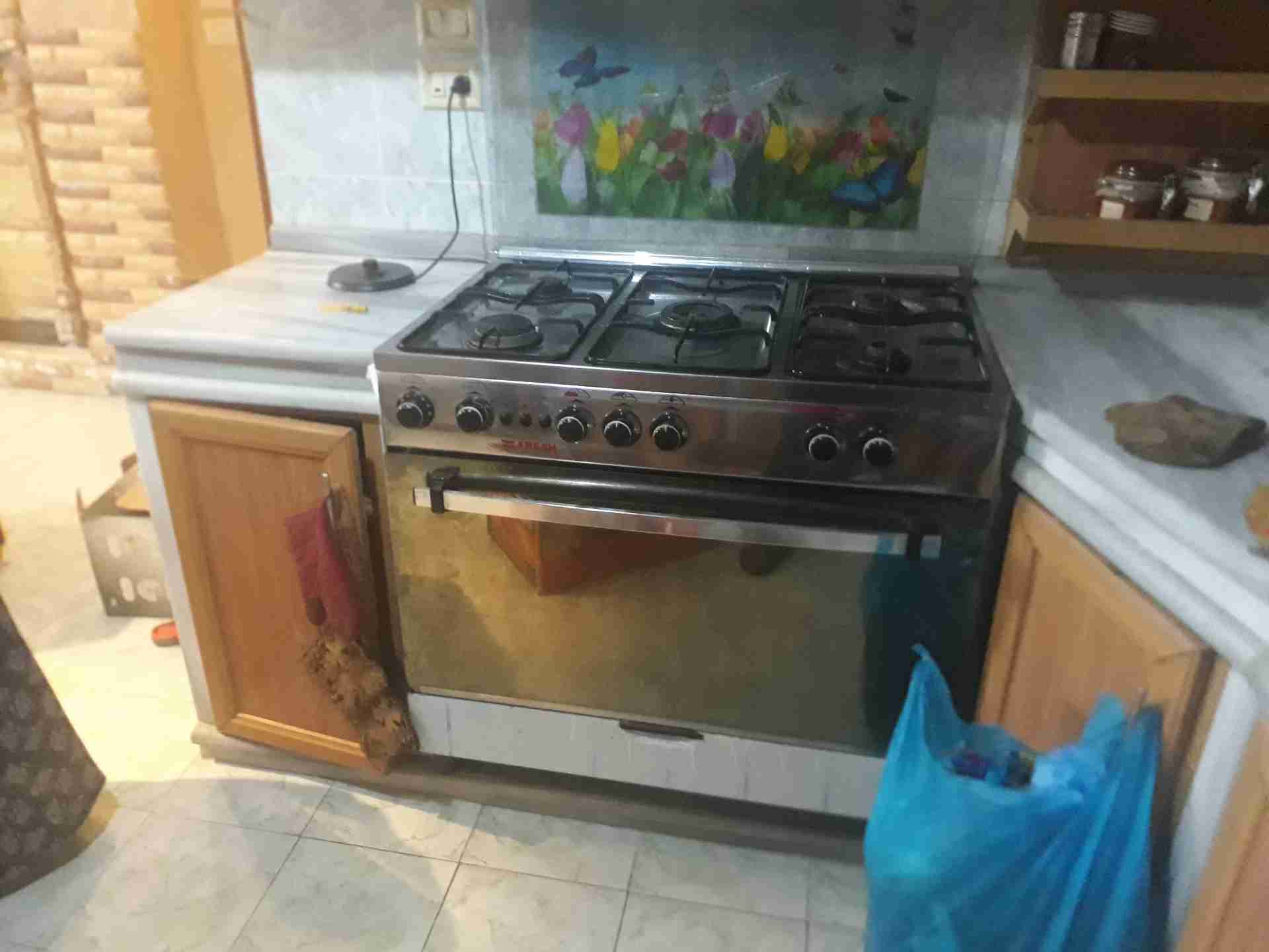 عفش بيت كامل  للبيع                                            


	 				لا تنسَ أنك شاهدت هذا الإعلان في عنكبوت            
	 				
                                عفش بيت كامل بحال الوكالة للبيع ب...