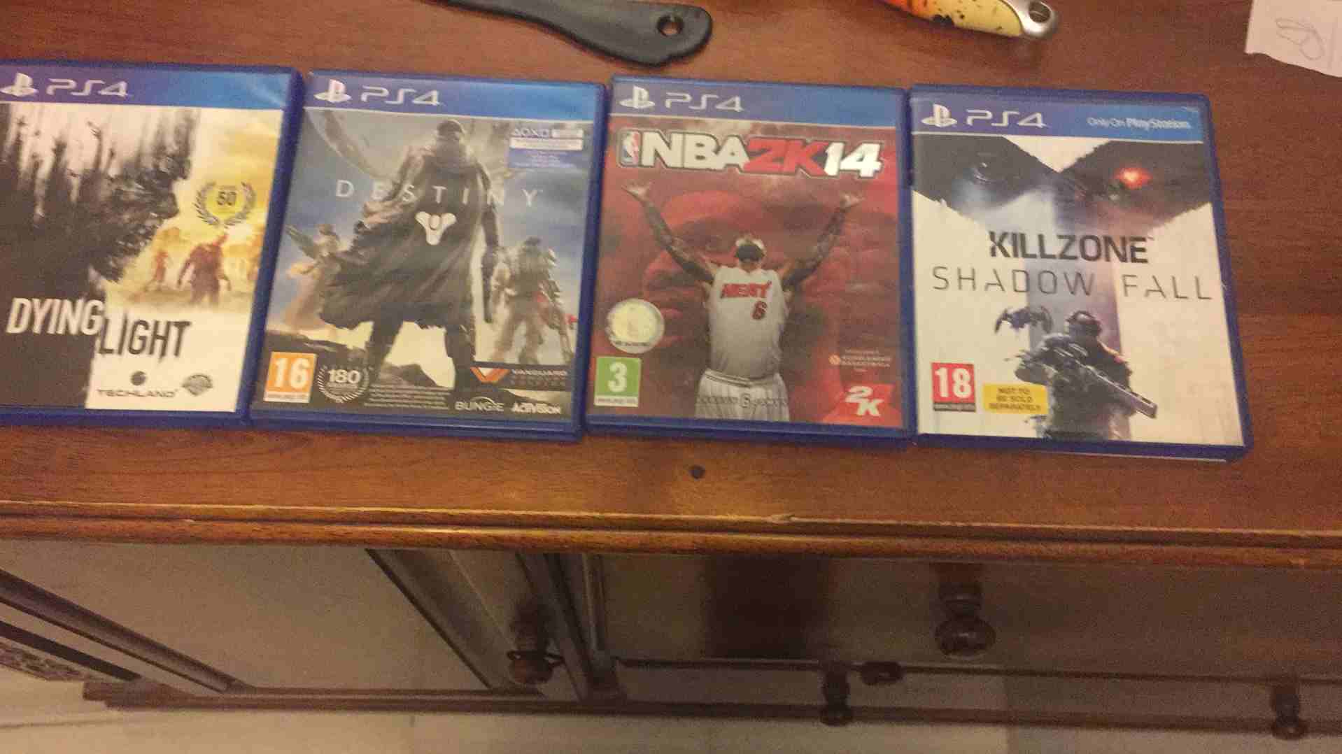 العاب ps4  اربع العاب  80. دينار / nba 2k 14/dying light/destiny/kill zone                                            


	 				لا تنسَ أنك شاهدت هذا الإعلان في عنكبوت...