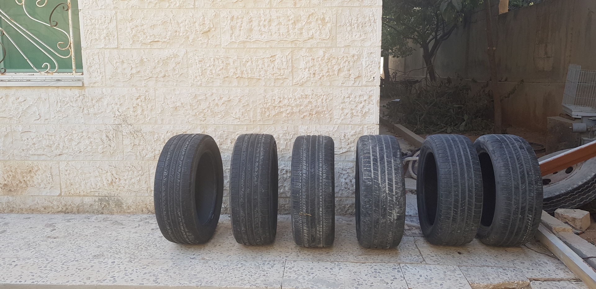 4 فردات مشلن نص عمر قياس 215 55 17
لا تنسَ أنك شاهدت هذا الإعلان في عنكبوت
عمان المقابلين ع...
