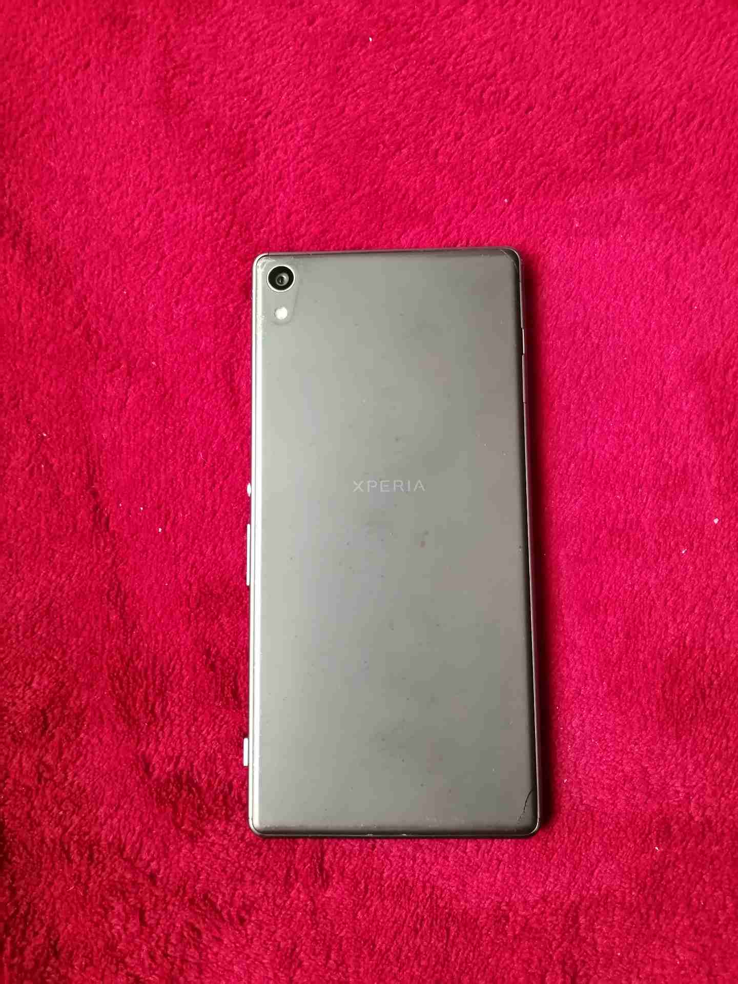 سوني sony xa ultra اسود                                            


	 				لا تنسَ أنك شاهدت هذا الإعلان في عنكبوت            
	 				
                            سوني xa ultra اسود 
كاميرا امامية...