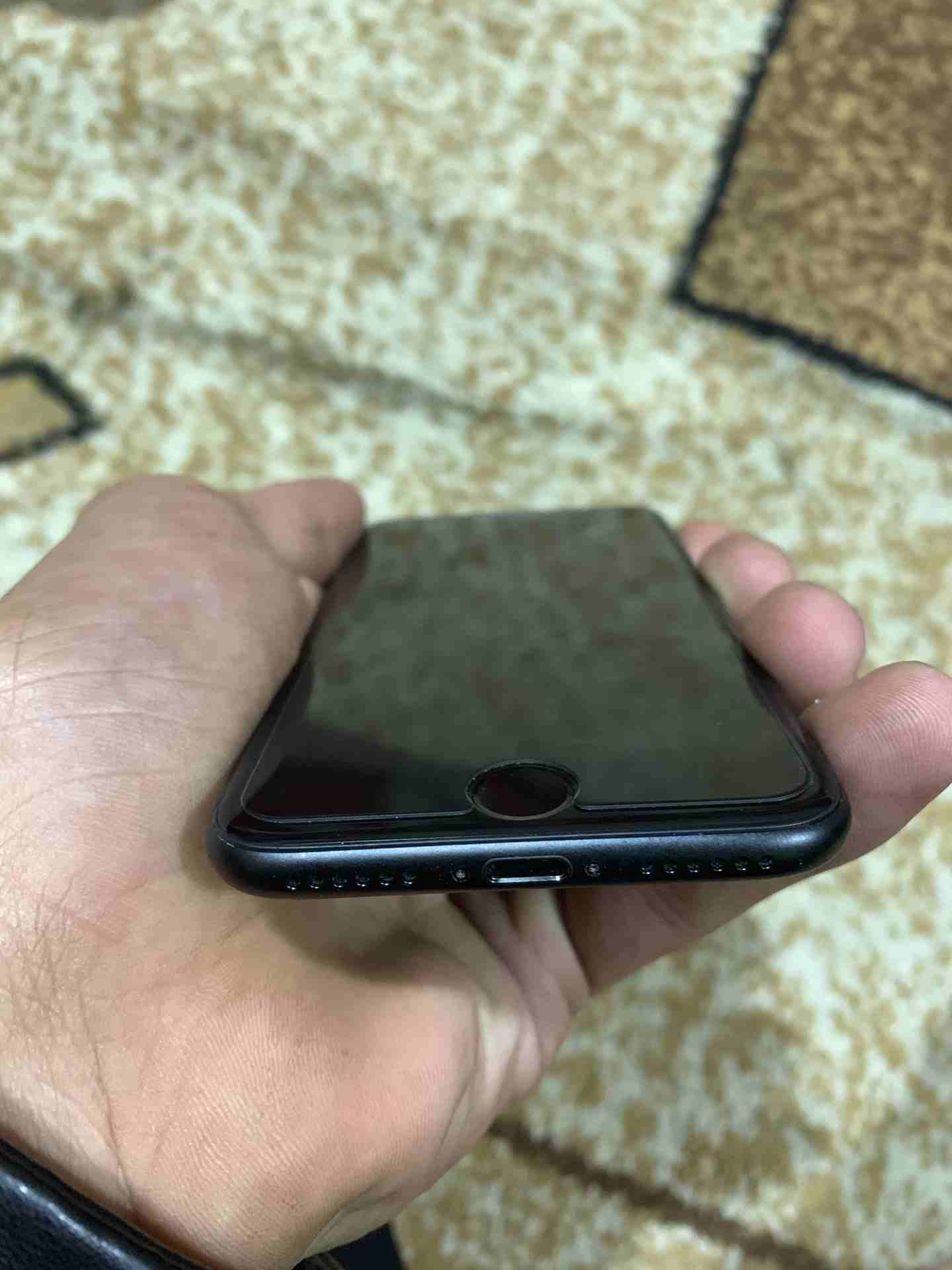 iphone 7 black
لا تنسَ أنك شاهدت هذا الإعلان في عنكبوت
الجهاززز وكالة ولا اي نقرهه
استعمال خفيف ج...