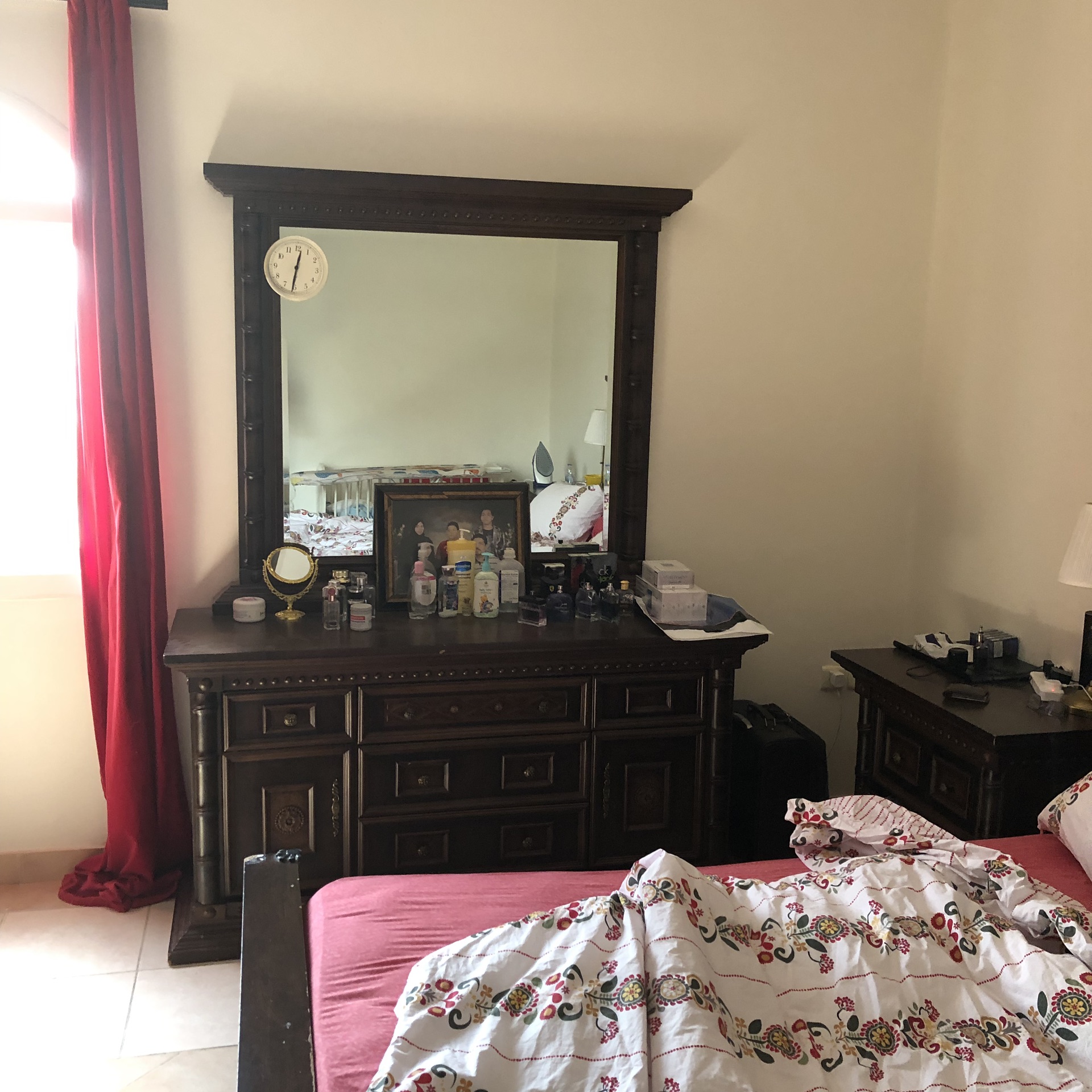 عفش بيت كامل للبيع
لا تنسَ أنك شاهدت هذا الإعلان في عنكبوت
غرفة نوم غرفة شباب غرفة بنات ثلاجة...