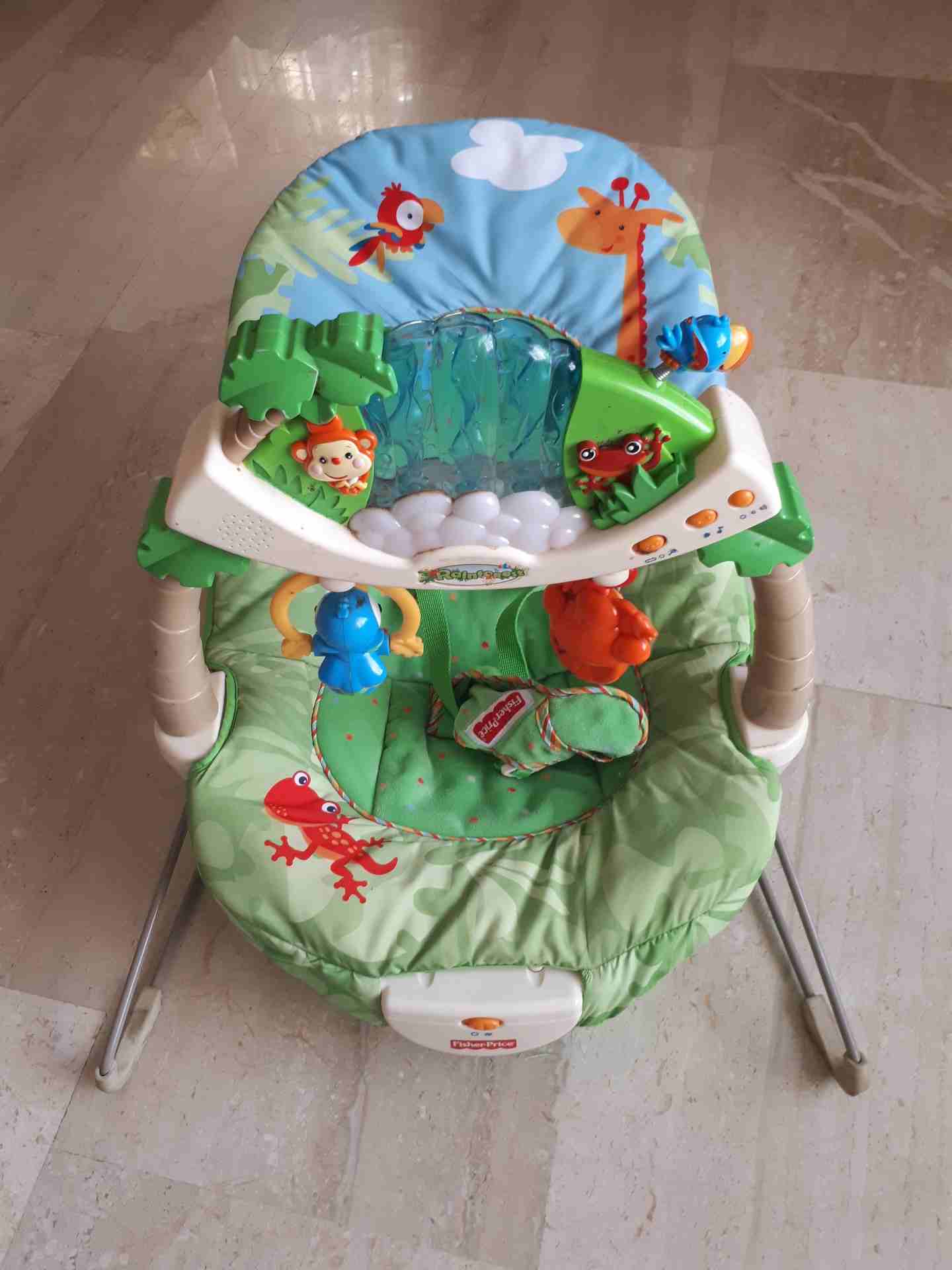 كرسي اطفال ب حاله ممتازه نوع fisherprice                                            


	 				لا تنسَ أنك شاهدت هذا الإعلان في عنكبوت            
	 				
                            بحاله ممتازه...