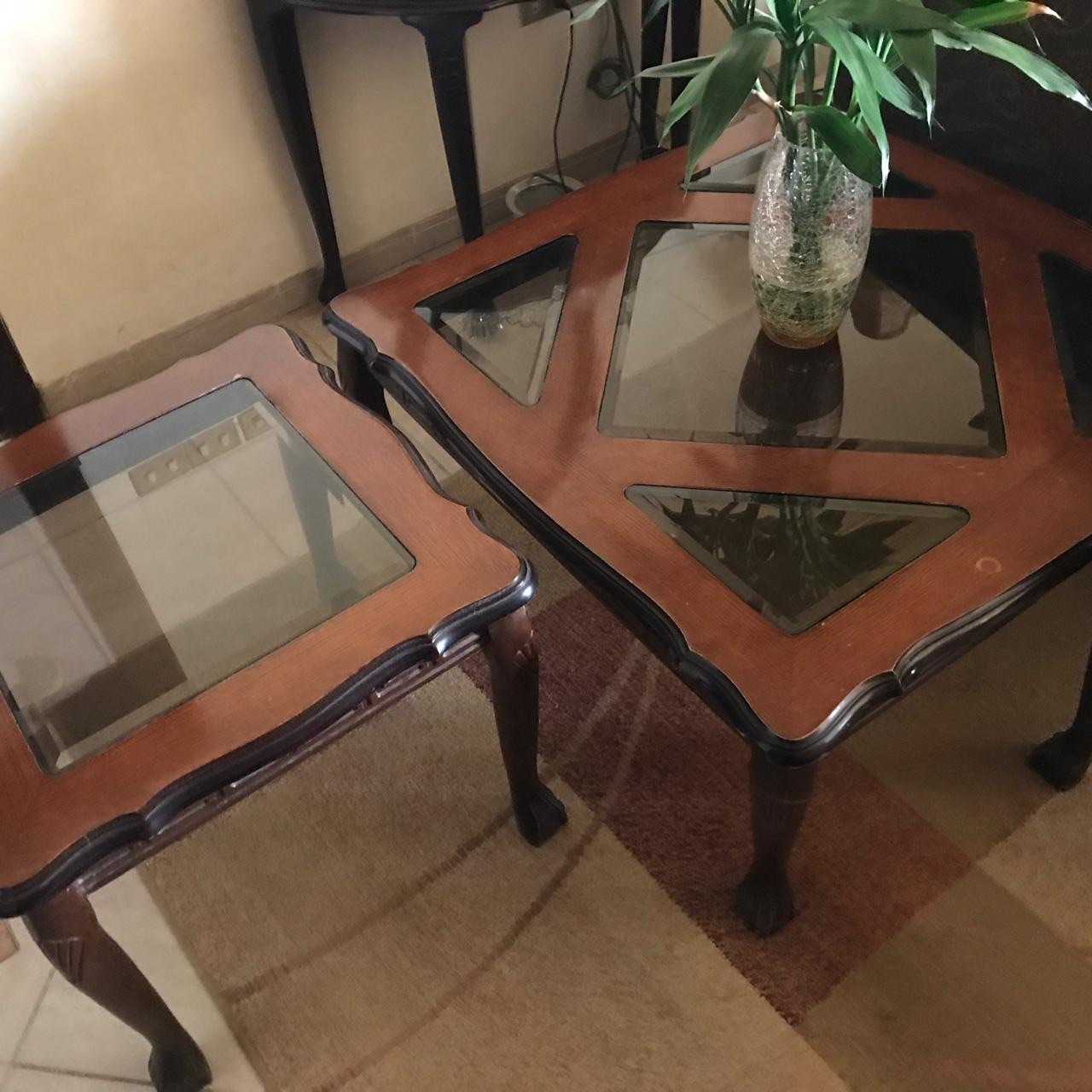 طربيزات وسط خشب بحاله جيده 1 كبير و2 صغير
لا تنسَ أنك شاهدت هذا الإعلان في عنكبوت
طربيزات وسط...
