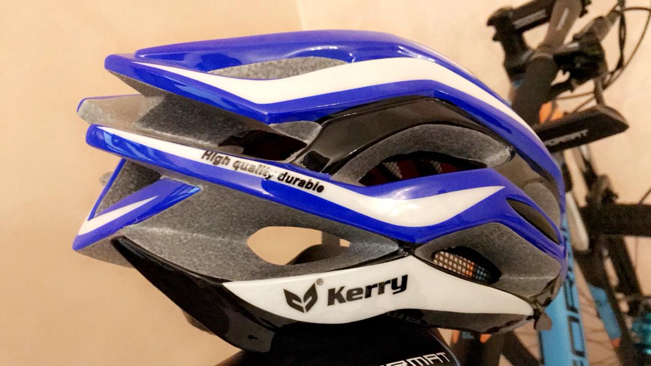 Bicycle Roush RS 1
لا تنسَ أنك شاهدت هذا الإعلان في عنكبوت
Bicycle Roush RS 1 جديد ، مع Helme...