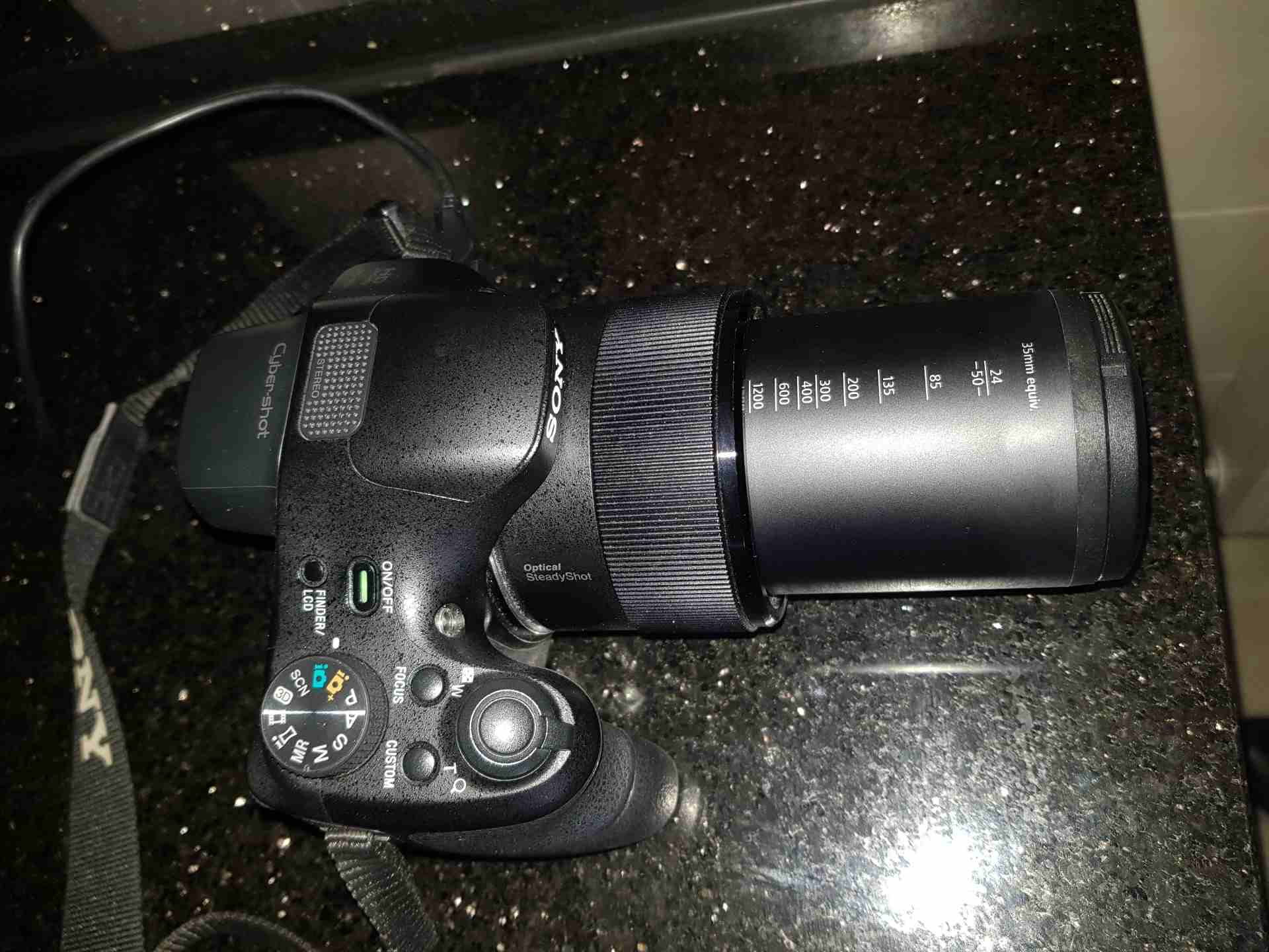 SONY DSC-HX300 50X OPTICAL ZOOM with original Sony BAG
لا تنسَ أنك شاهدت هذا الإعلان في عنكبوت
ال...