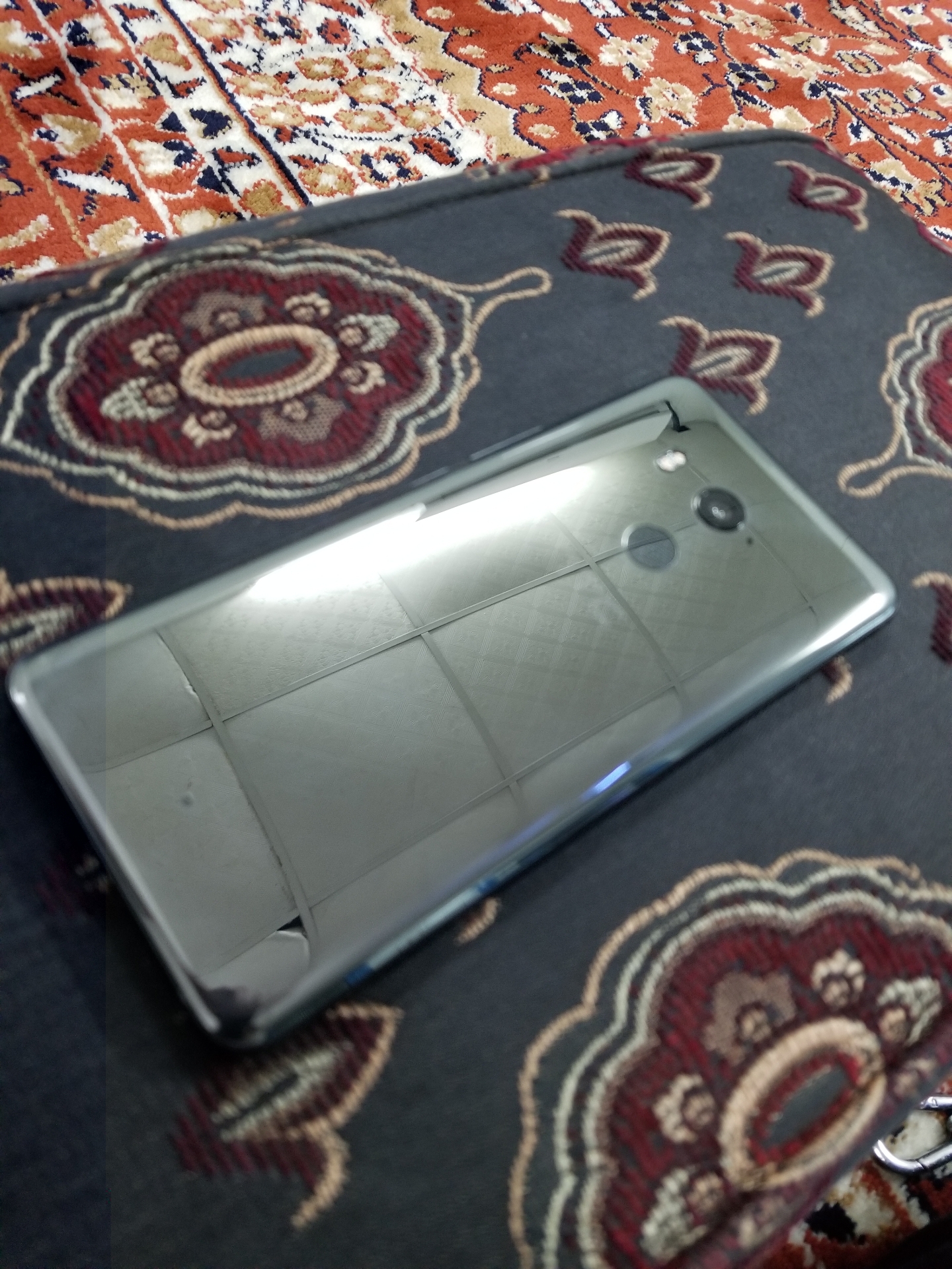 HTC U11
لا تنسَ أنك شاهدت هذا الإعلان في عنكبوت
128GB HTC U11 اللون اسود نضيف
الذاكره 128GB...