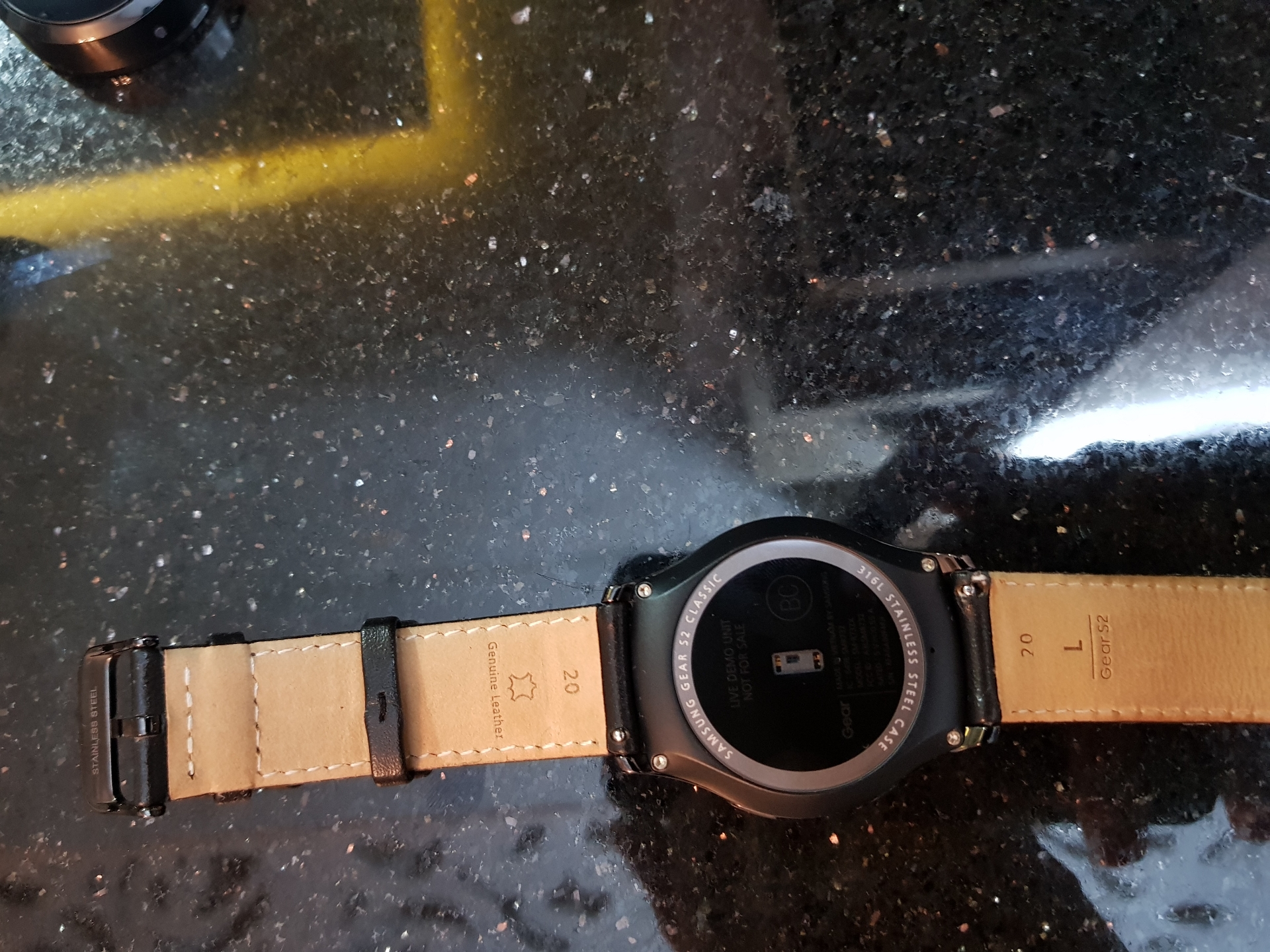 GEAR S2 CLASSIC IN EXCELLENT CONDITION
لا تنسَ أنك شاهدت هذا الإعلان في عنكبوت
GEAR S2 CLASSI...