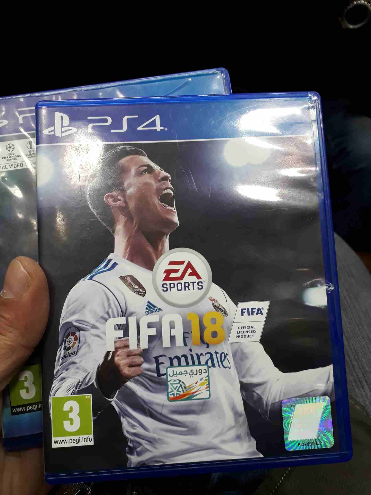 FIFA &amp; GTA                                            


	 				لا تنسَ أنك شاهدت هذا الإعلان في عنكبوت            
	 				
                            fifa18 عربية CD
GTA V  CD
كل واحد ب 15 دين...