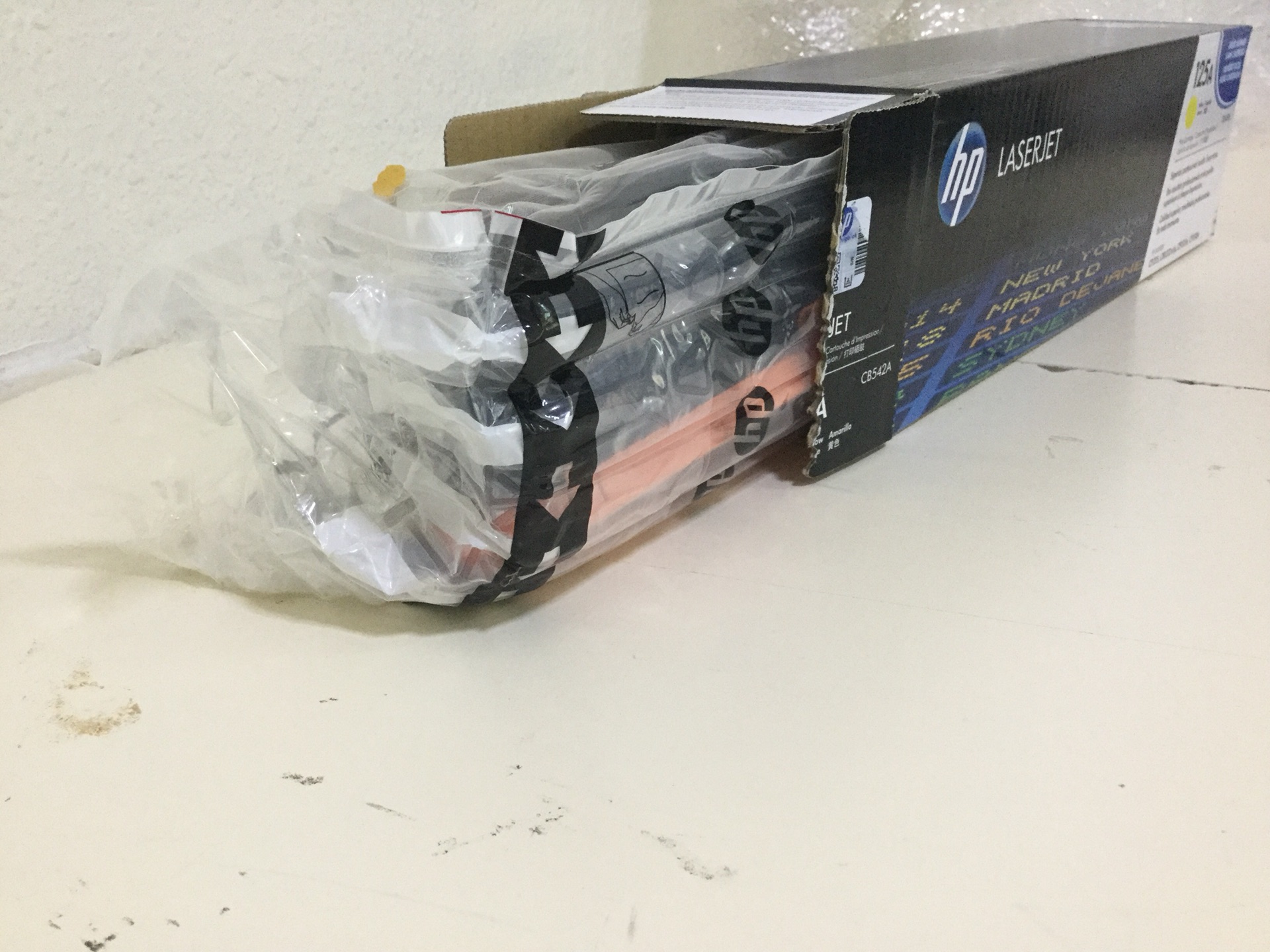 خرطوشه حبر ليز اتش بي 125A لون اصفر  العلبةمفتوحة ولَم تستخدم إطلاقا                                            


	 				لا تنسَ أنك شاهدت هذا الإعلان في عنكبوت...