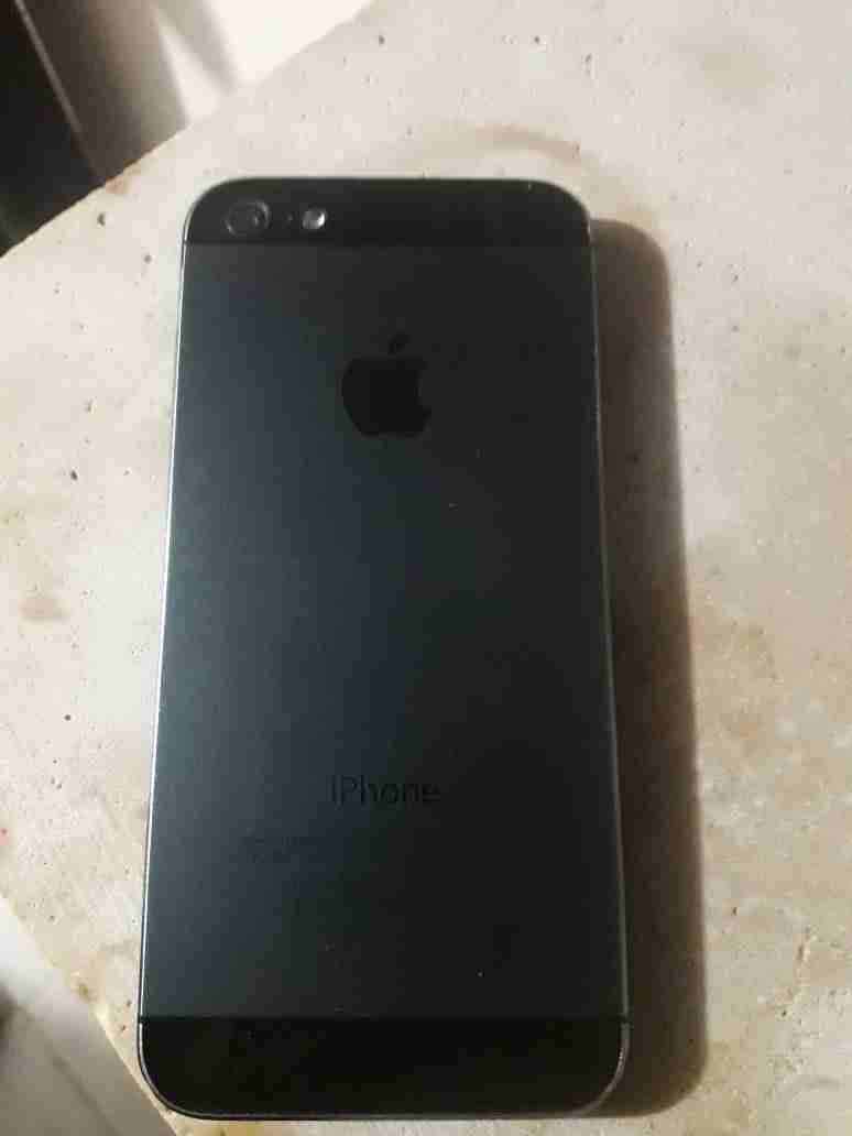 i phone 5 black ايفون 5
لا تنسَ أنك شاهدت هذا الإعلان في عنكبوت
ايفون 5 بحالة ممتازهًً نضيفً...