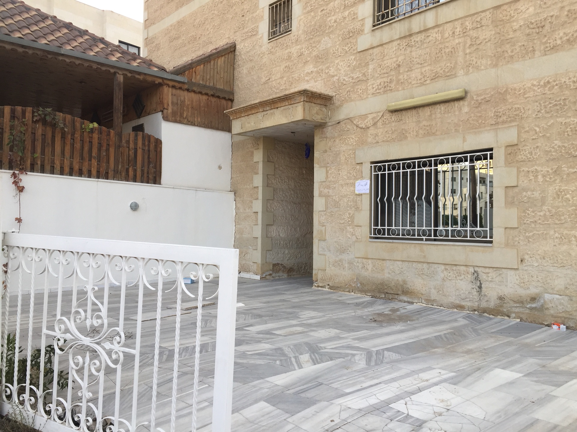 شقة للايجار في الرونق خلف مدارس القمة شارع المطار بسعرر مميز
لا تنسَ أنك شاهدت هذا الإعلان في عنكبوت...