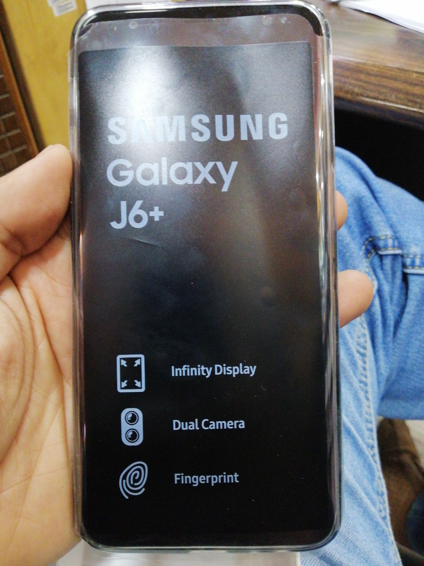 J6 plus مستعمل اسبوع فقط                                            


	 				لا تنسَ أنك شاهدت هذا الإعلان في عنكبوت            
	 				
                                جهاز J6 plus  بكاميرا خلفية...