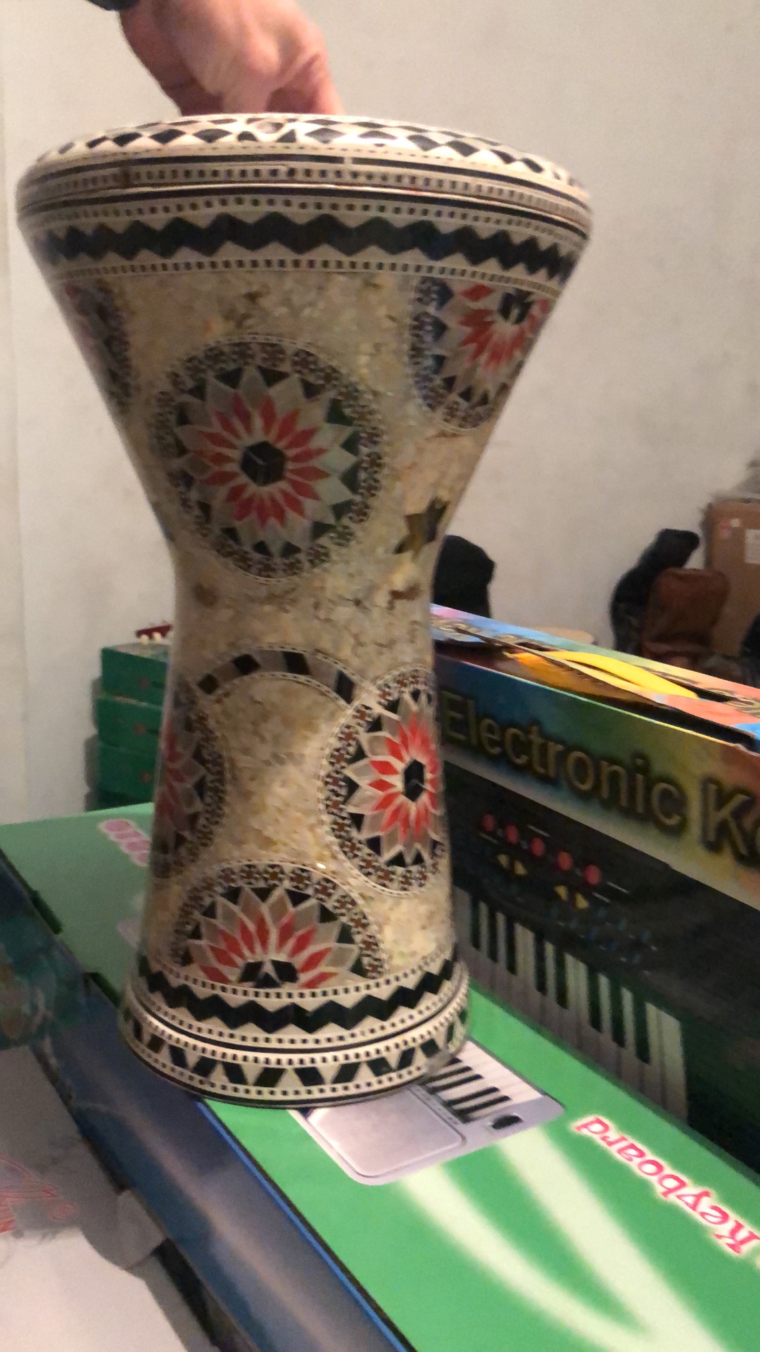 طبله جوهره الفن اصليه غطا بور اصليه مزخرفه مع شنته مبطنه اصليه ووجي هديه
لا تنسَ أنك شاهدت هذا الإعلان في عنكبوت...