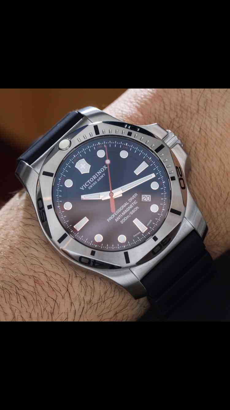 Victorinox INOX Diver ProWatch                                            


	 				لا تنسَ أنك شاهدت هذا الإعلان في عنكبوت            
	 				
                                - watch in a mint cond...
