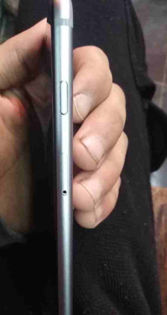 iphone 6s 32gb with all accessories
لا تنسَ أنك شاهدت هذا الإعلان في عنكبوت
ايفون 6s 32 جيجا
Spa...