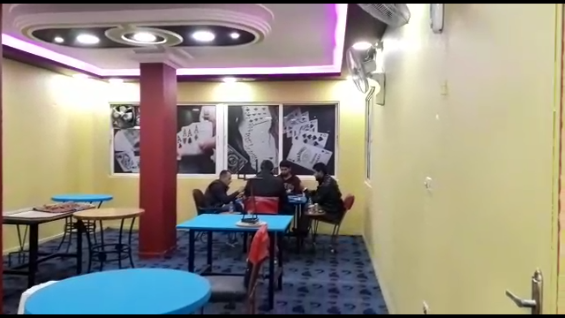 مؤسسة برهانكو للبلياردو و السنوكر و التنس
لا تنسَ أنك شاهدت هذا الإعلان في عنكبوت
1.احدث طاول...