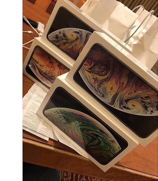 BRAND NEW &amp; SEALED APPLE IPHONE XS MAX / IPHONE X / IPHONE 7 PLUS / 
IPHONE 8 PLUS / iOS 10 Unlocked
COLOR: Red, Jet Black, Black, Silver, Rose Gold &amp; Gold
Storage Capacity: 32GB, 128GB, 256GB...