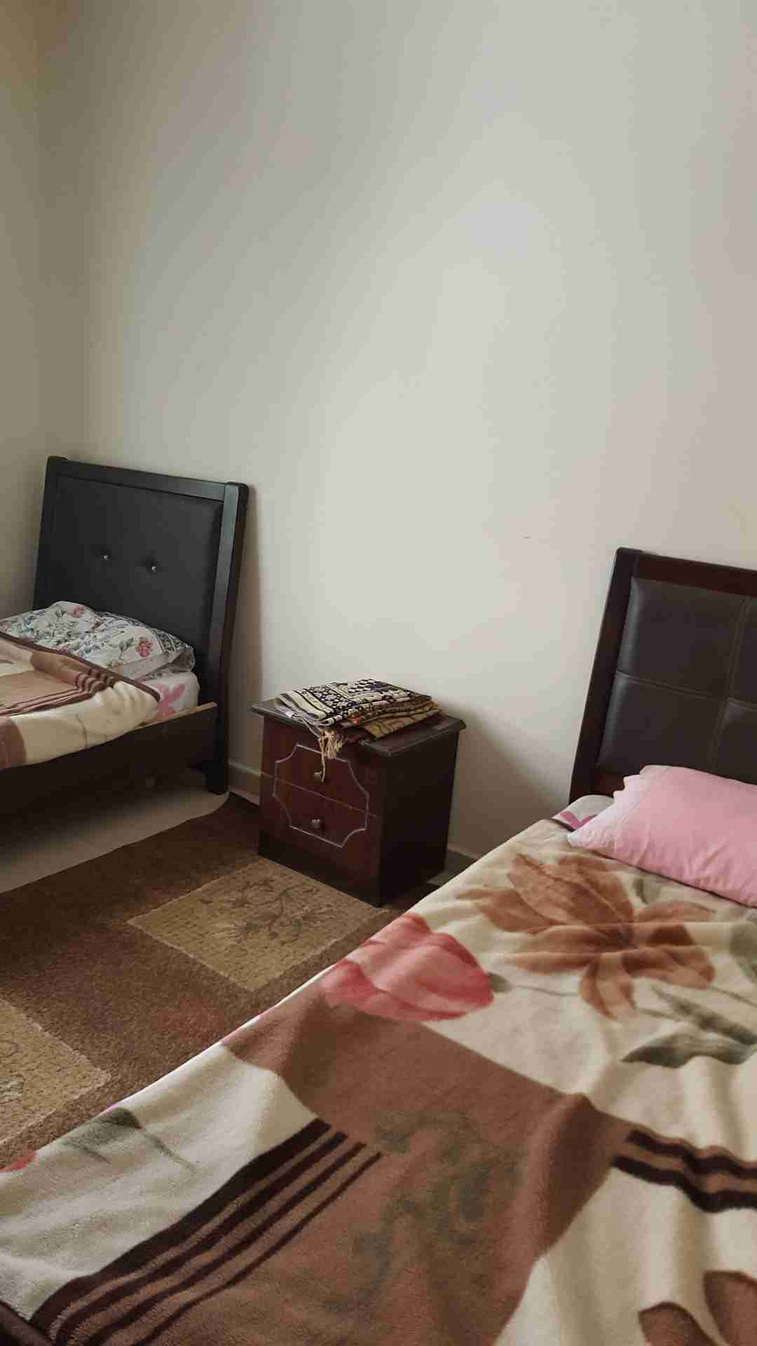 شقة سكنية مقابل سور الجامعة الاردنية الخلفي ش خليل الساكت
لا تنسَ أنك شاهدت هذا الإعلان في عنكبوت...