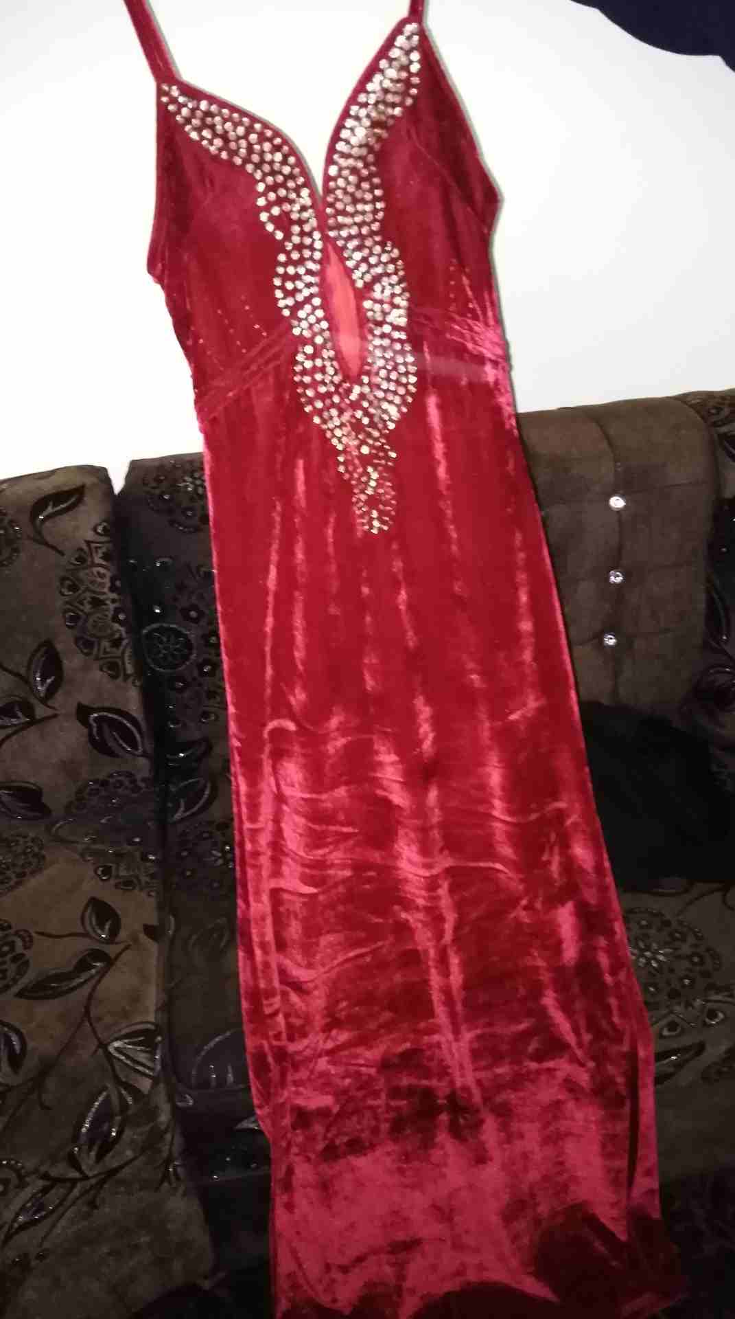 فساتين سهره
لا تنسَ أنك شاهدت هذا الإعلان في عنكبوت
فساتين سهره
-...