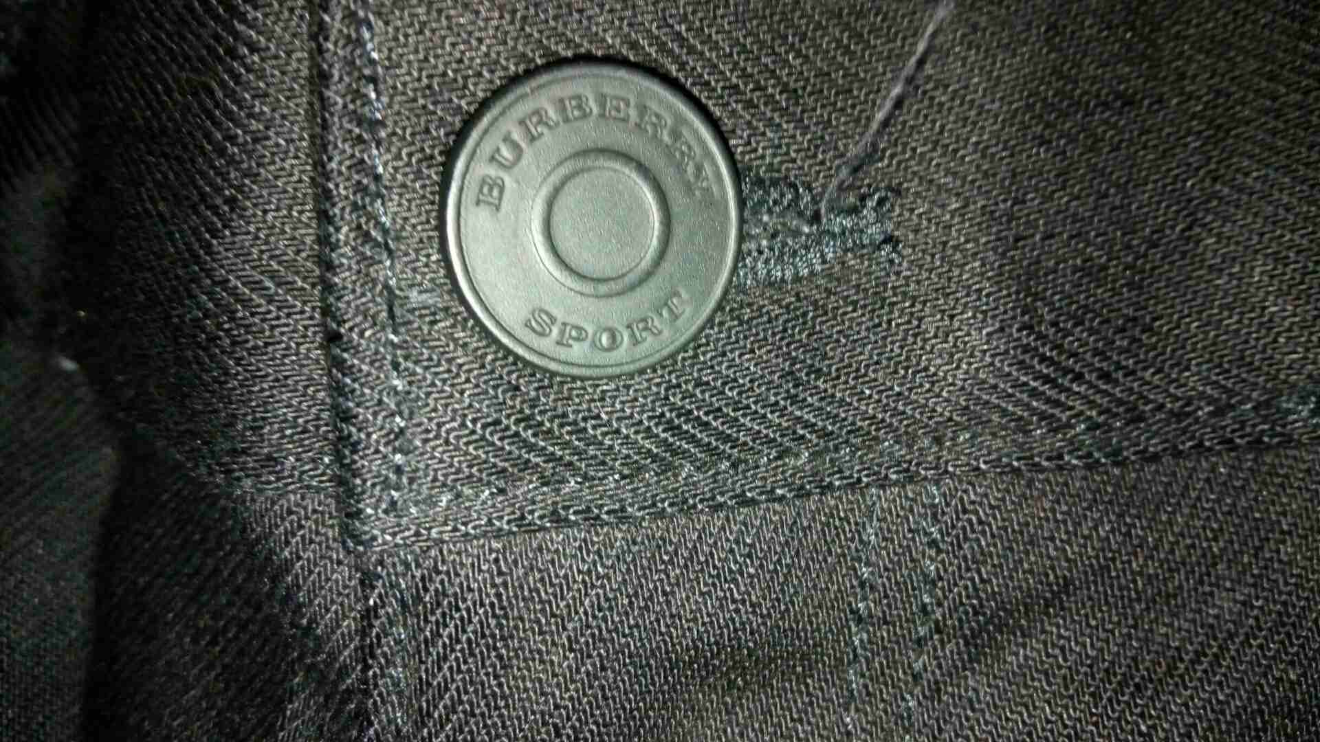 بنطلون BURBERRY اصلي و جديد 100% من ارقى الماركات العالمية
لا تنسَ أنك شاهدت هذا الإعلان في عنكبوت...