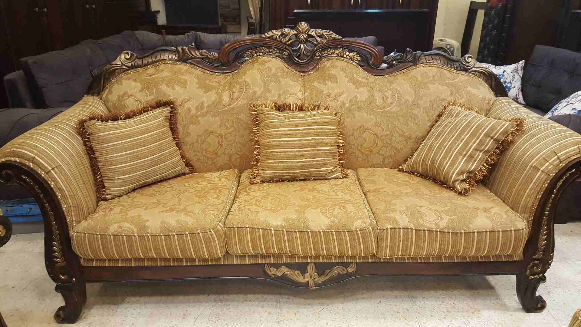 طقم كنب مصري
لا تنسَ أنك شاهدت هذا الإعلان في عنكبوت
طقم كنب زان ملوكية استيراد مصري مستعم...
