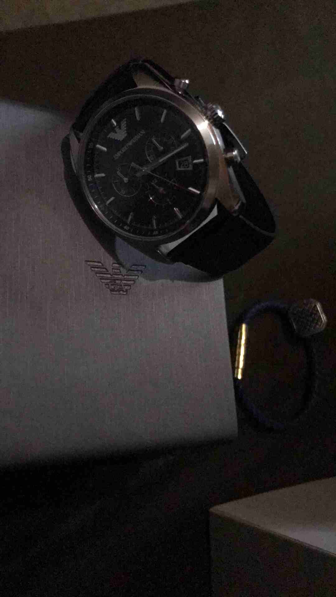ساعه EMPORIO ARMANI توتانيوم نظيفه
لا تنسَ أنك شاهدت هذا الإعلان في عنكبوت
توتانيم وا فيها ولا خد...