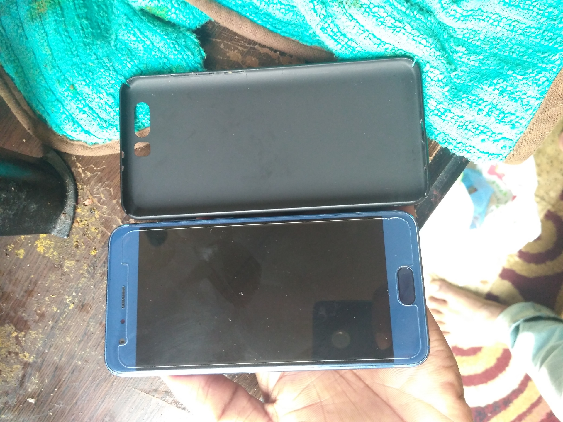Huawei honor 9 for exchange friends. very good condition but back scratches                                            


	 				لا تنسَ أنك شاهدت هذا الإعلان في عنكبوت...