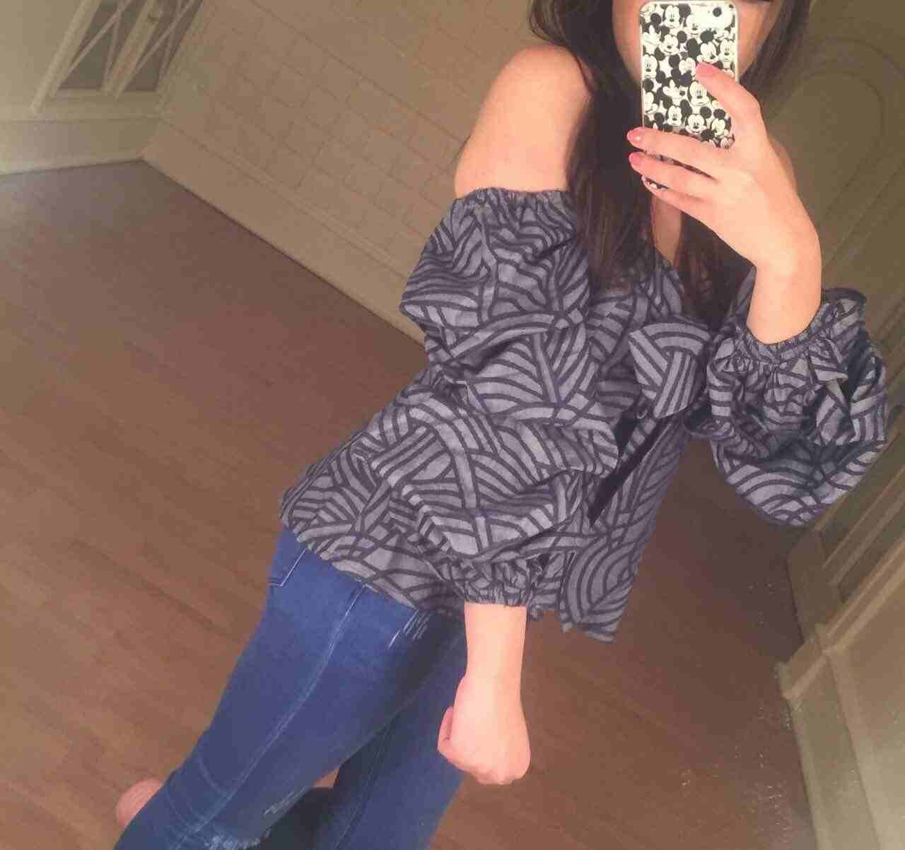 rblouse new                                            


	 				لا تنسَ أنك شاهدت هذا الإعلان في عنكبوت            
	 				
                            Size xl never used...
