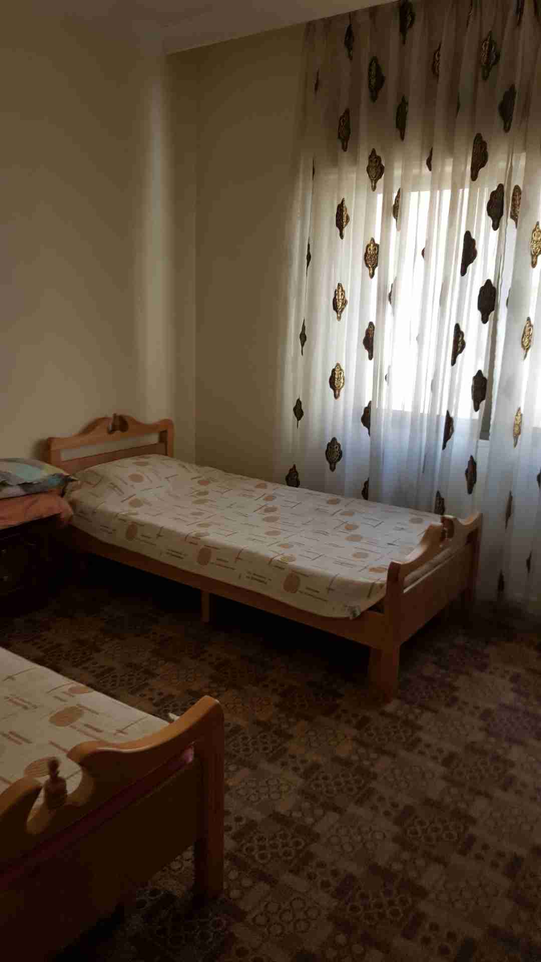 شقة سكنية مقابل سور الجامعة الاردنية الخلفي ش خليل الساكت
لا تنسَ أنك شاهدت هذا الإعلان في عنكبوت...