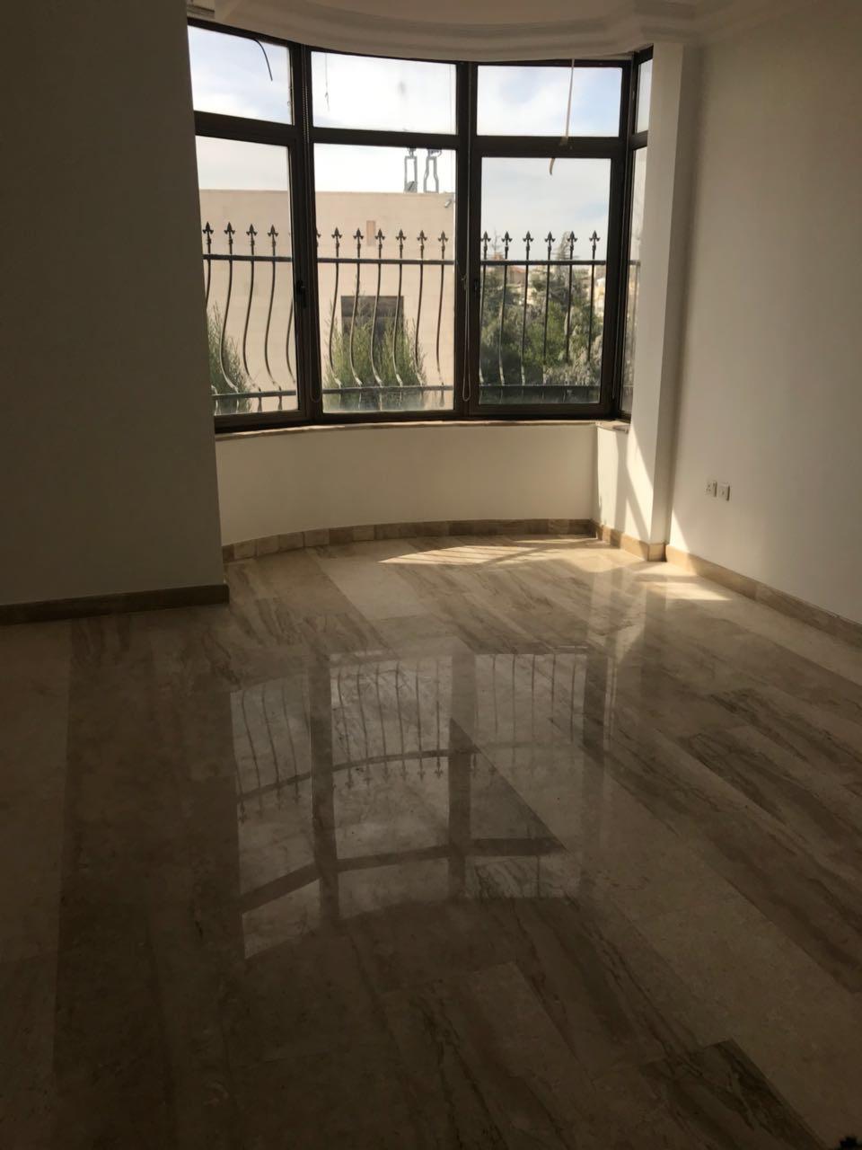 خلدا - مقابل مدارس المعارف
لا تنسَ أنك شاهدت هذا الإعلان في عنكبوت
كراج منفصل
تدفئة underfloo...