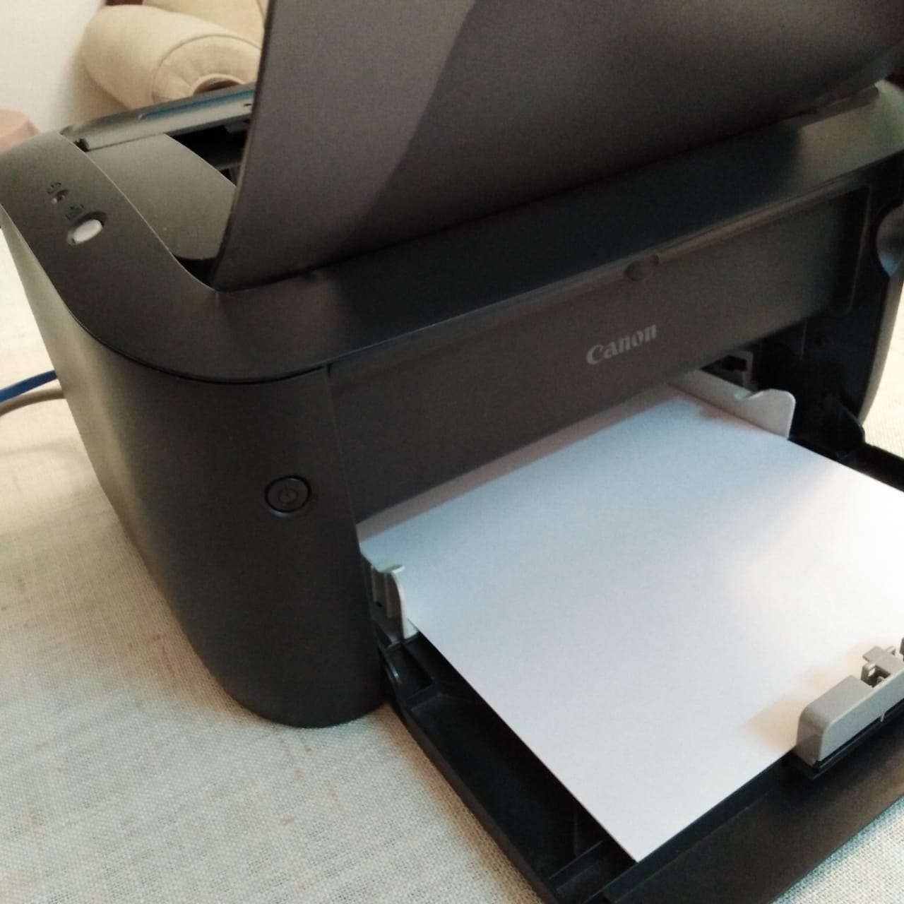 طابعة Canon ليزرية LBP6030B                                            


	 				لا تنسَ أنك شاهدت هذا الإعلان في عنكبوت            
	 				
                                مستعملة بحالة الجديدة
سعر...