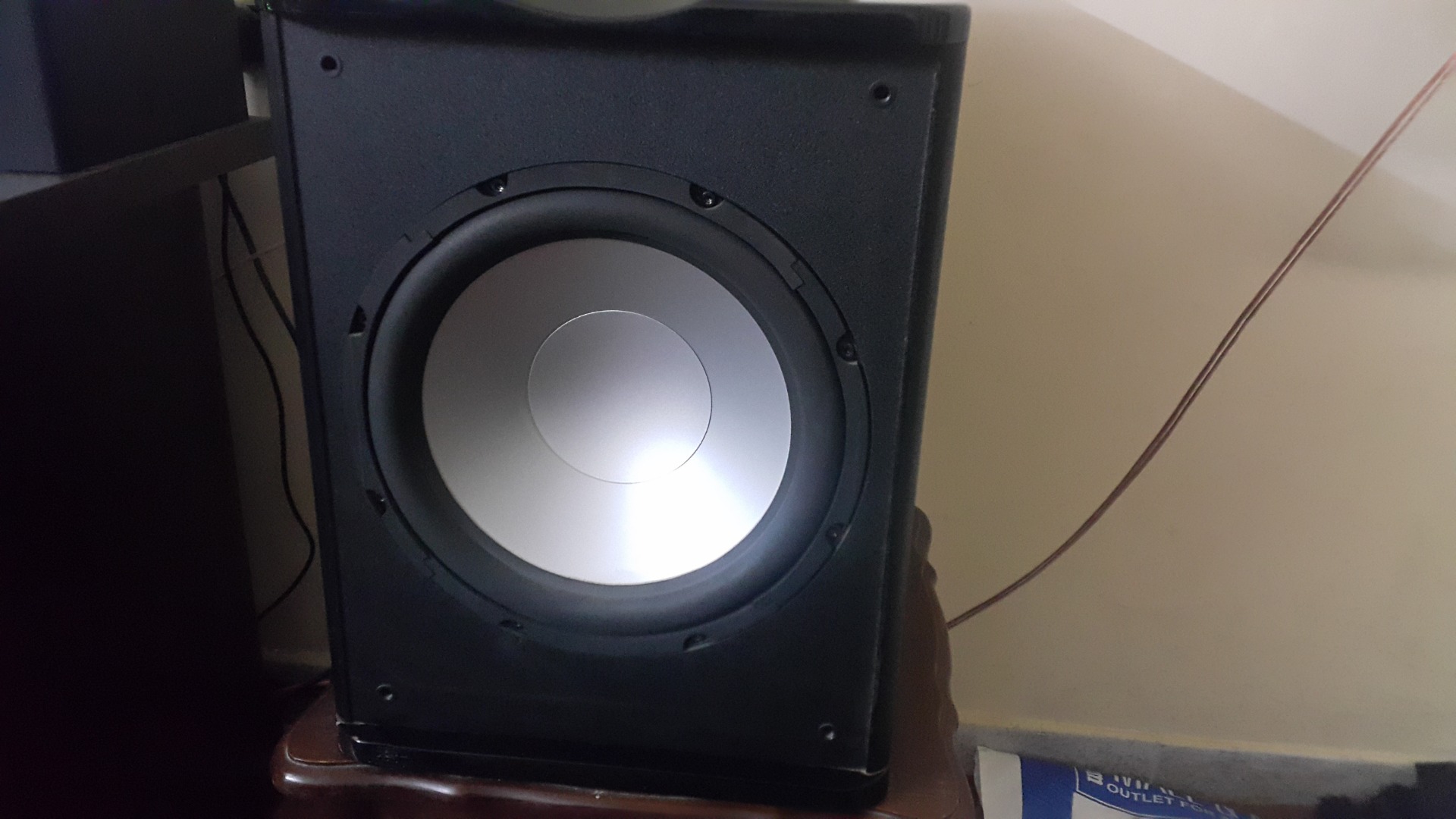صب ووفر للبيع موديل   Premier Acoustic PA-120 Titanium بحالة ممتازة                                            


	 				لا تنسَ أنك شاهدت هذا الإعلان في عنكبوت...