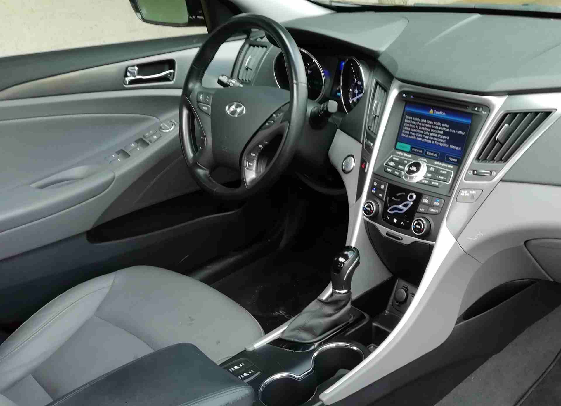هيونداي سوناتا بانوراما 2400cc جمرك جديد 2014
لا تنسَ أنك شاهدت هذا الإعلان في عنكبوت
Hyundai Son...