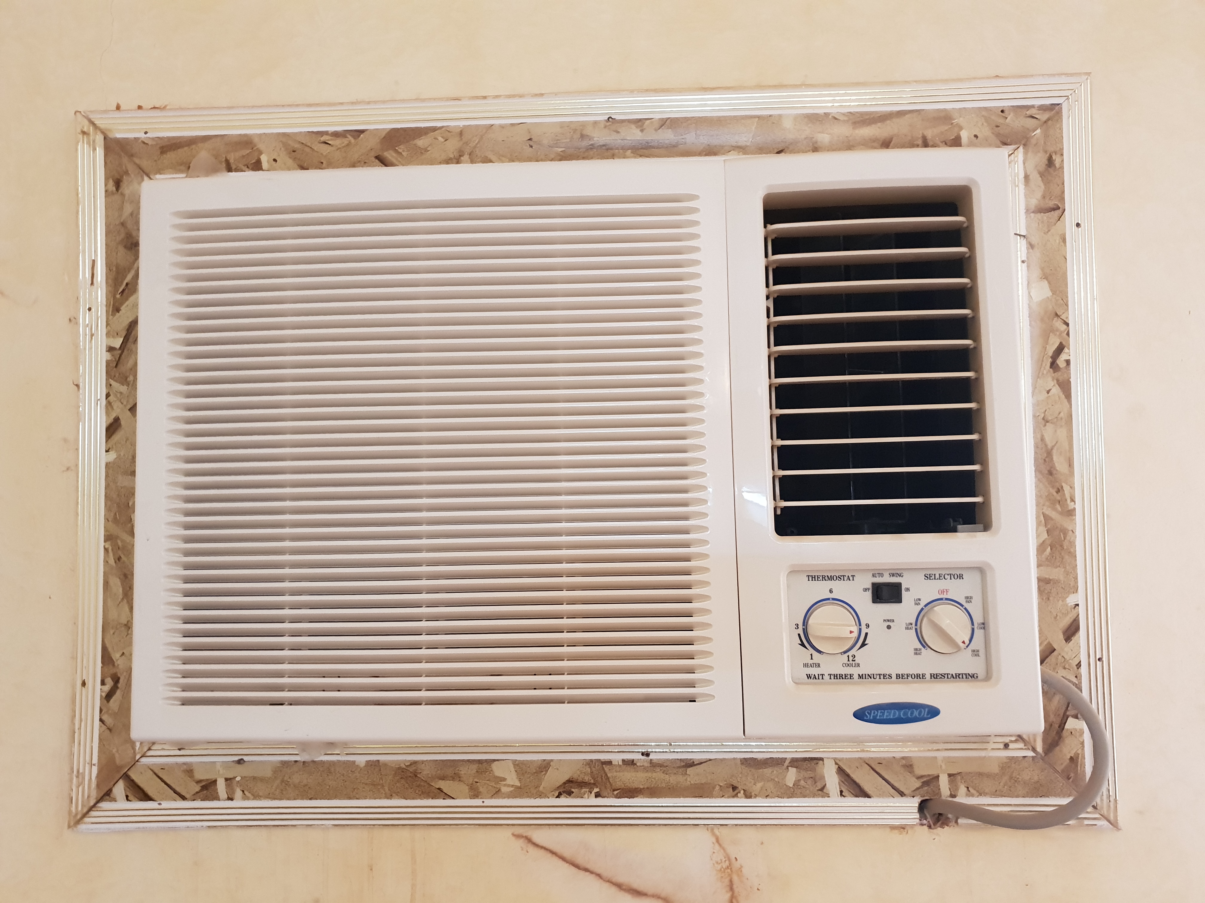 مكيف شباك سبيد كول حار / بارد 18000 وحده بحاله ممتازه                                            


	 				لا تنسَ أنك شاهدت هذا الإعلان في عنكبوت...