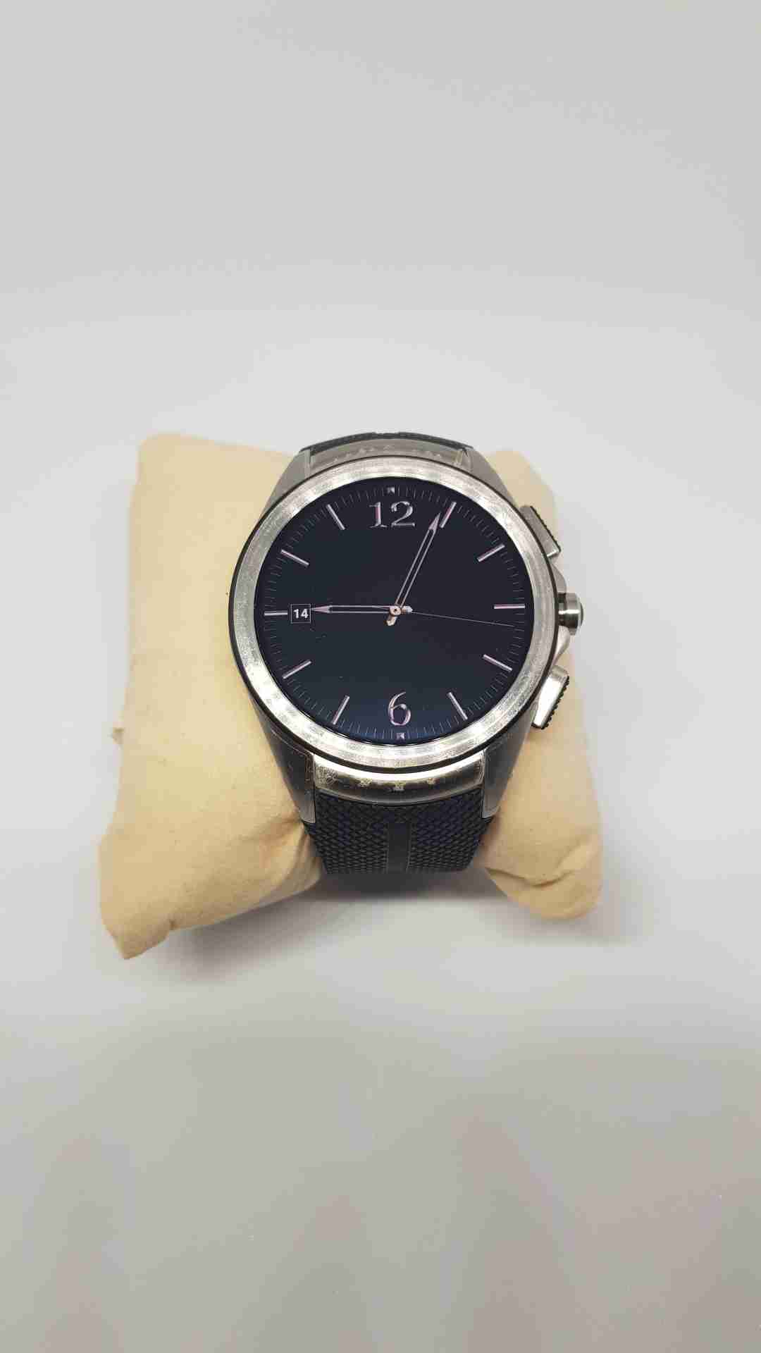 LG URBANE 2 SMART WATCH
display unit
لا تنسَ أنك شاهدت هذا الإعلان في عنكبوت
LG URBANE 2 SMA...