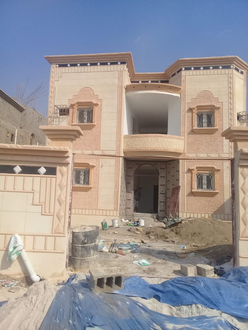 معلم تلييس وكسر رخام
لا تنسَ أنك شاهدت هذا الإعلان في عنكبوت
معلم تلييس وخسر رخام شغل مظمون و...
