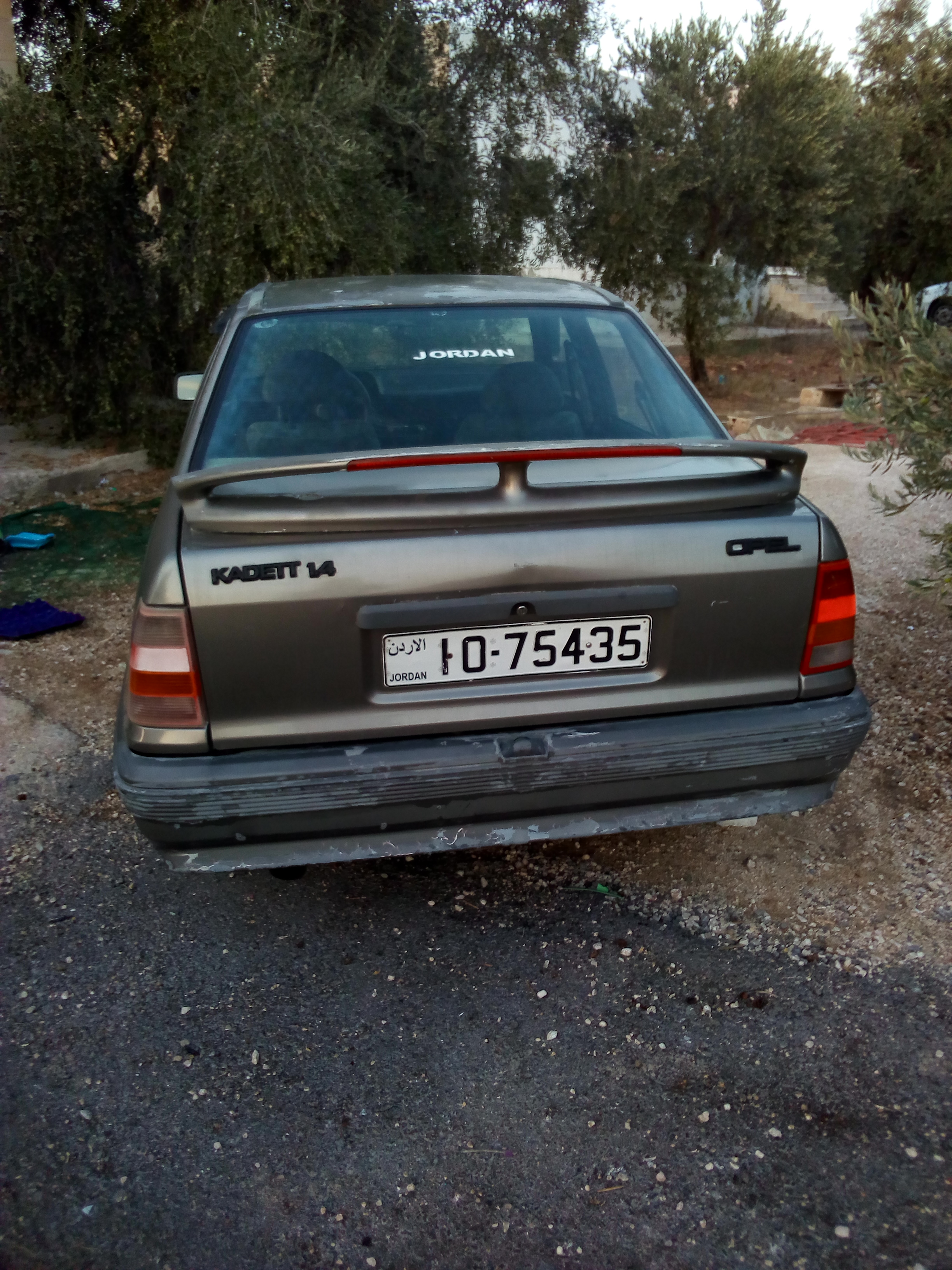 اوبل كاديت موديل 1990
لا تنسَ أنك شاهدت هذا الإعلان في عنكبوت
اوبل كاديت 1990
خالي قص قلبان...