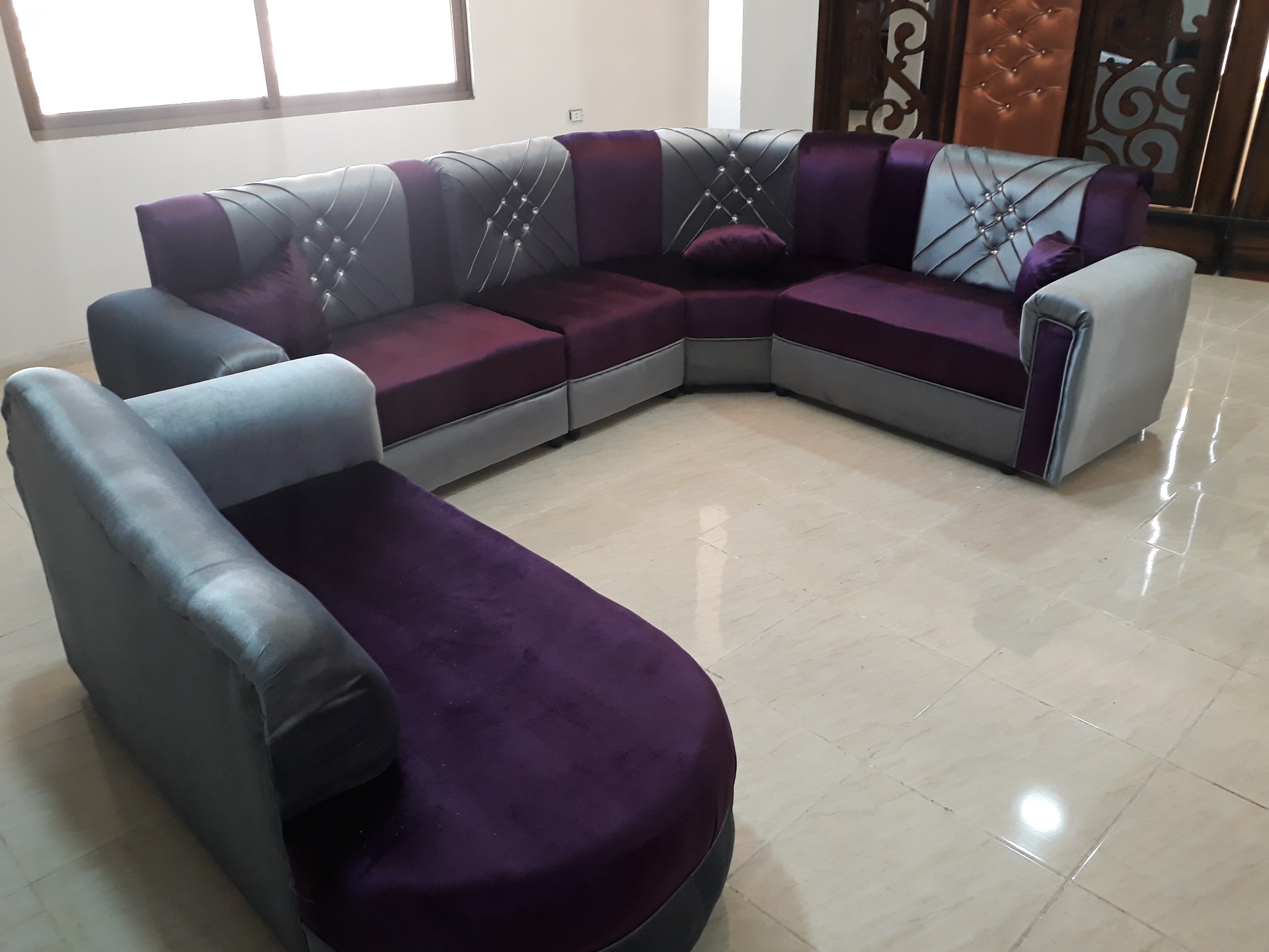 عفش بيت كامل بسعر مغري جدا
لا تنسَ أنك شاهدت هذا الإعلان في عنكبوت
نقدم لكم تشكيلة رائعة
اق...