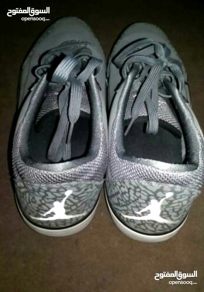 Adidas , Nike , Levi's , h & m
لا تنسَ أنك شاهدت هذا الإعلان في عنكبوت
شوزات ماركات...
